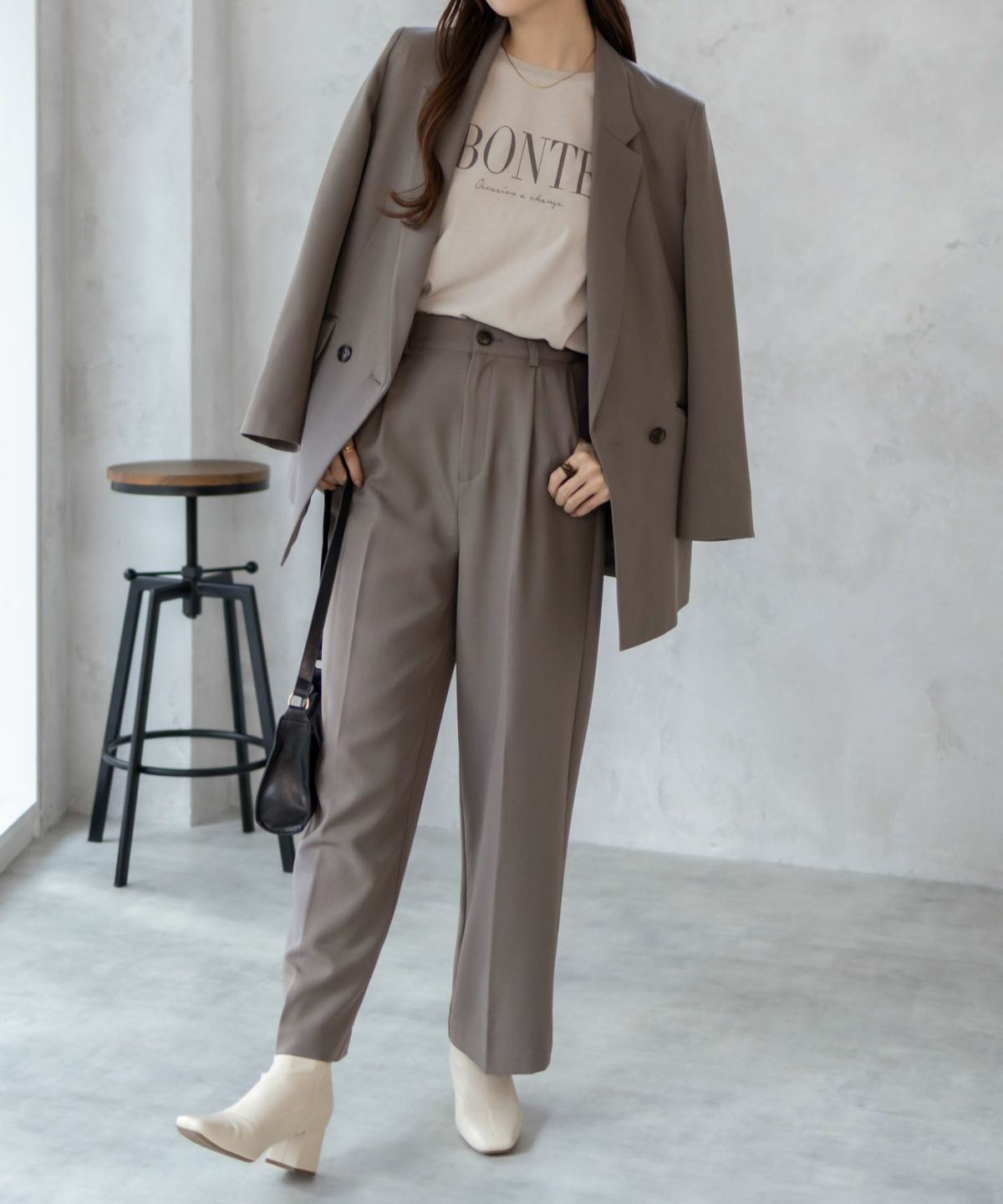 NAVY ロゴプリントロンT レディース ネコポス 対応商品