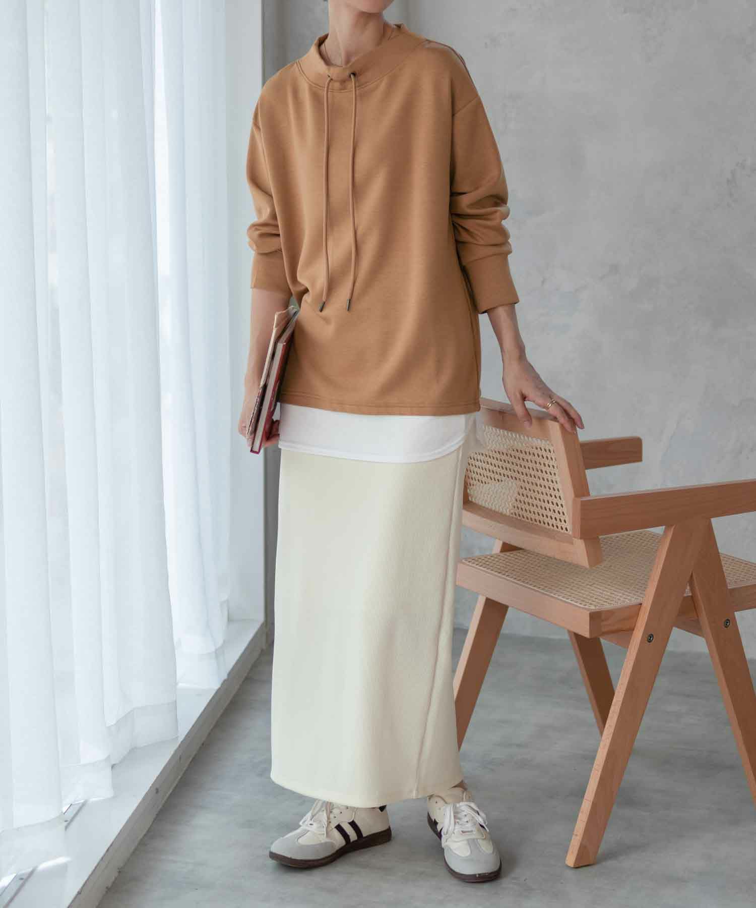 [期間限定価格]URBAN COLLECTION  ポンチ素材 裾レイヤードプルオーバー レディース商品サムネイル-6
