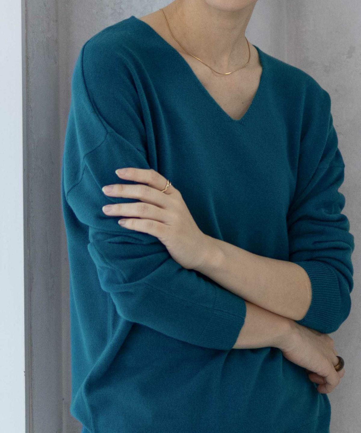 NAVY カシミヤタッチニット Vネック レディース