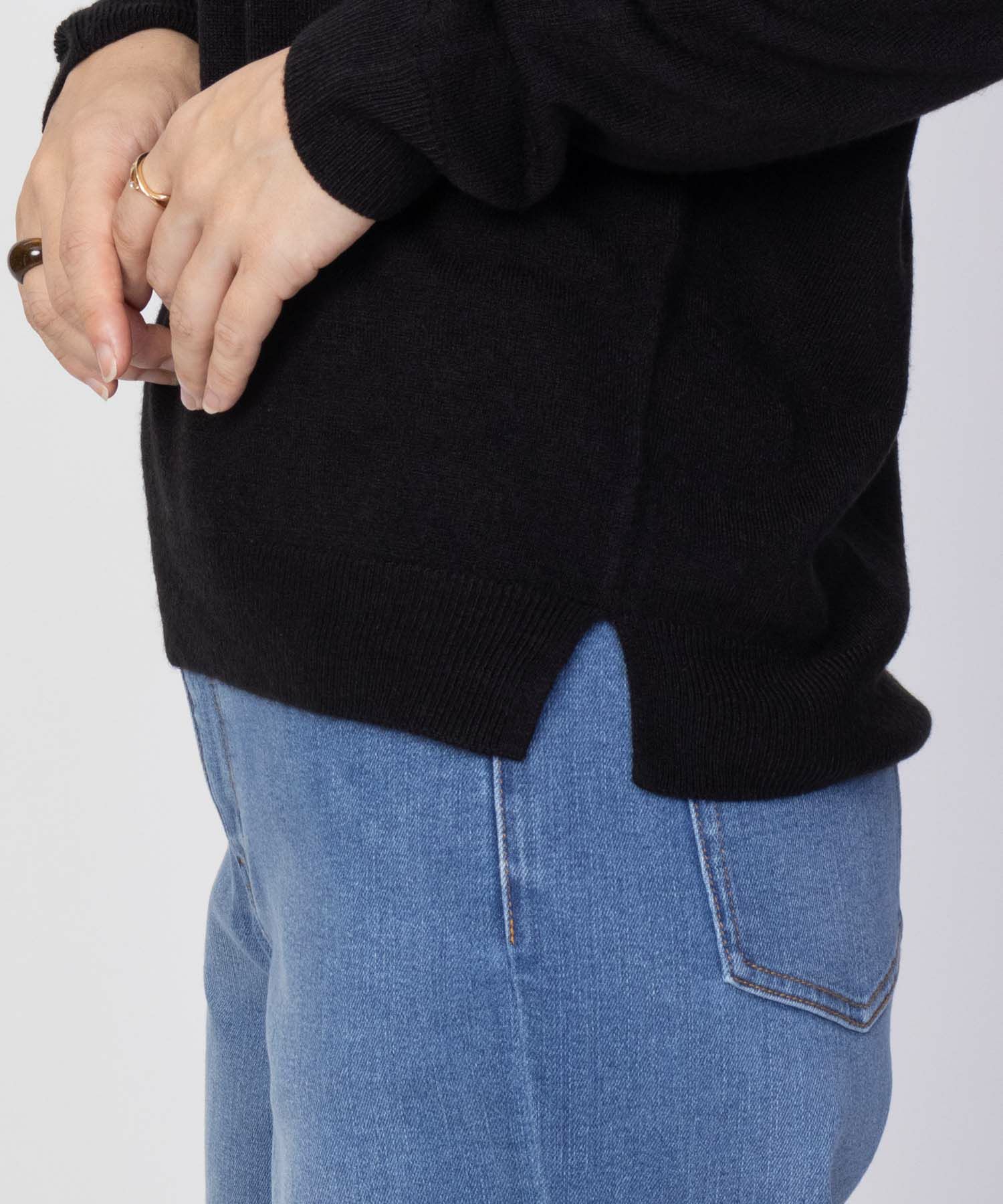 NAVY  カシミヤタッチニット Vネック レディース商品画像-16