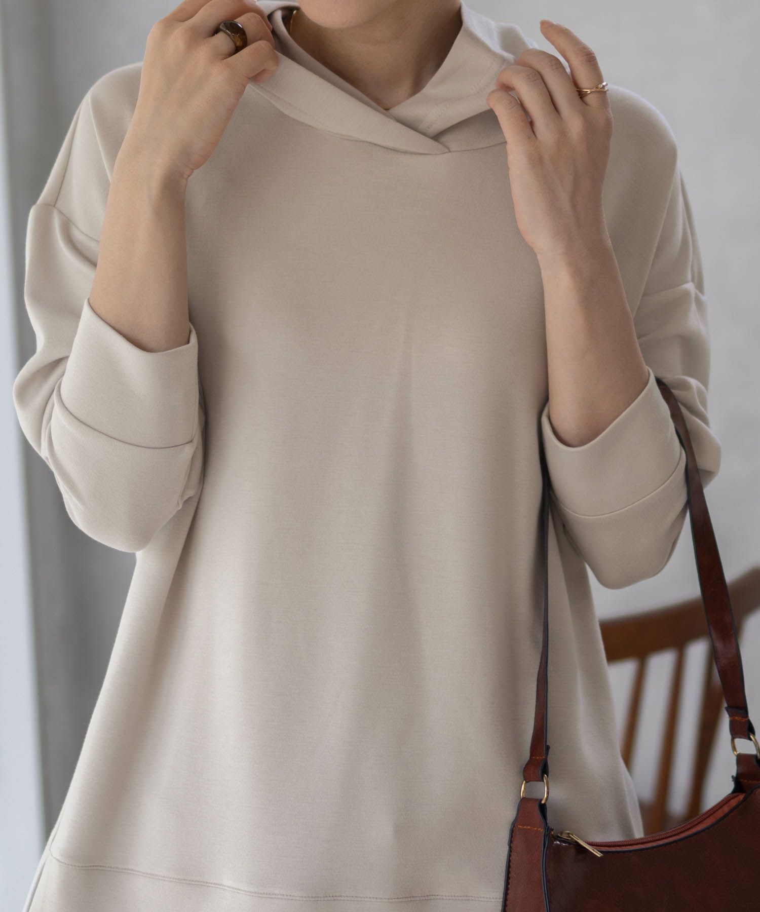 URBAN COLLECTION  ポンチ素材 裾レイヤードプルパーカー レディース商品画像-3