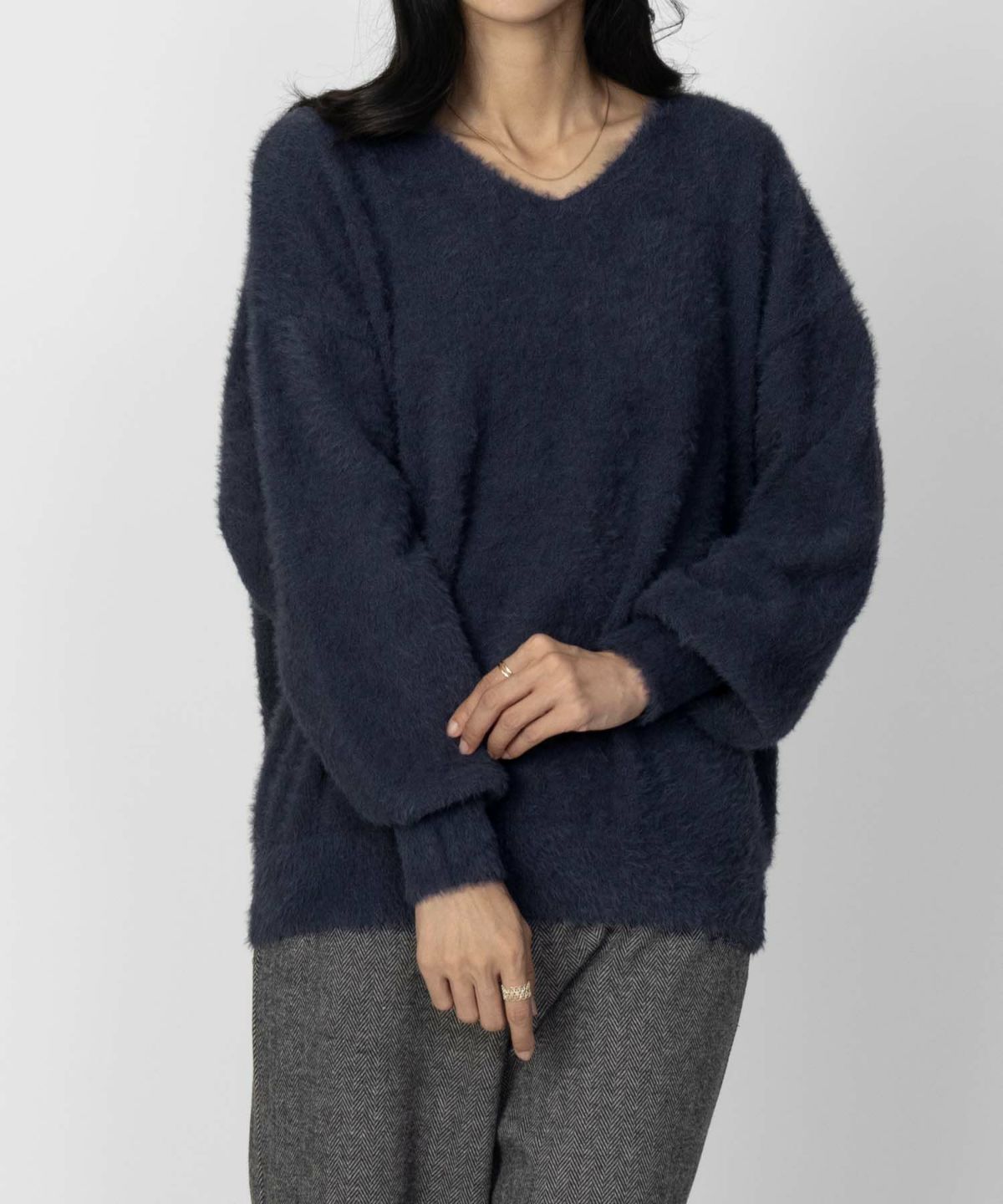 Howdy Marie フェザーヤーンVネックプルオーバー レディース