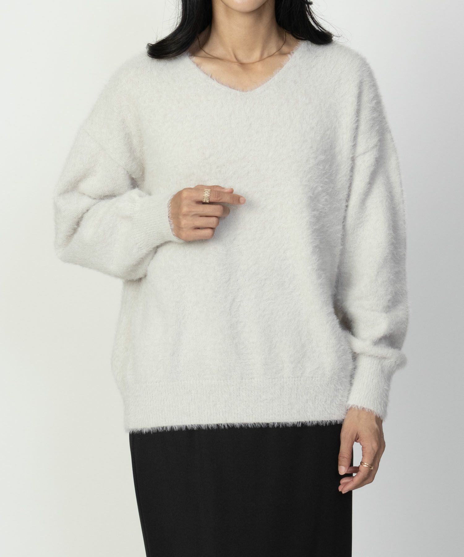 [さらに50%OFF]Howdy Marie  フェザーヤーンVネックプルオーバー レディース商品画像-9