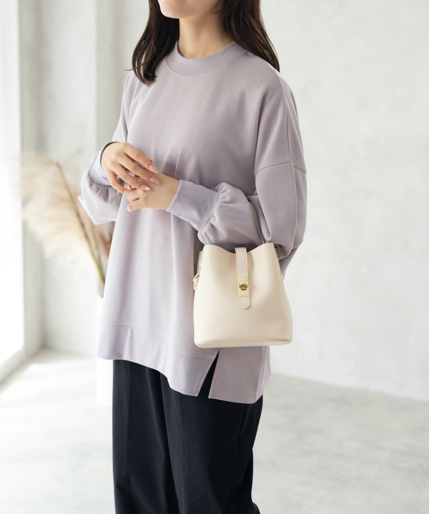 HusHusH  ポンチ素材 ルーズ袖タックプルオーバー レディース商品画像-1