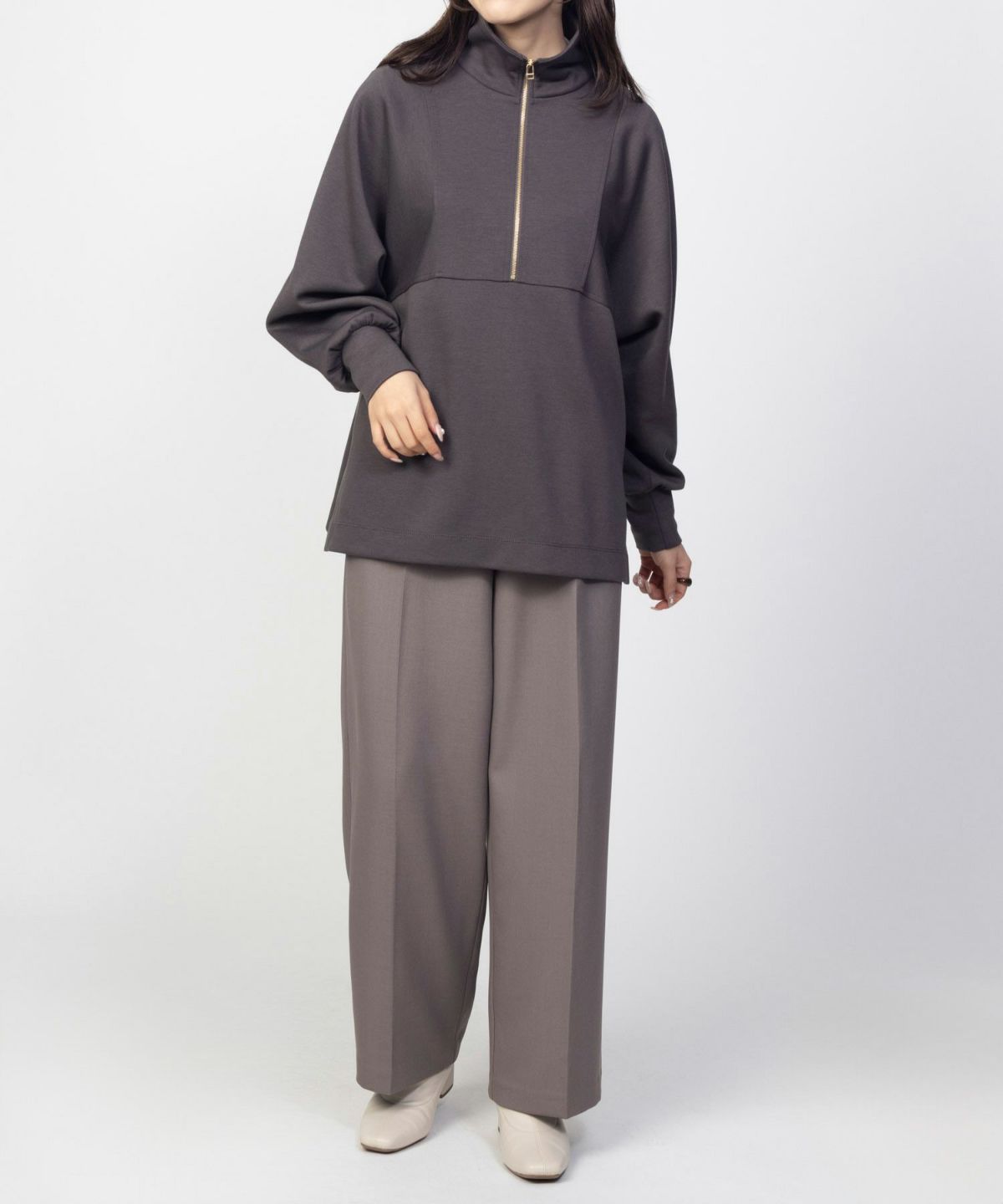 HusHusH ポンチ素材 デザインZIPプルオーバー レディース