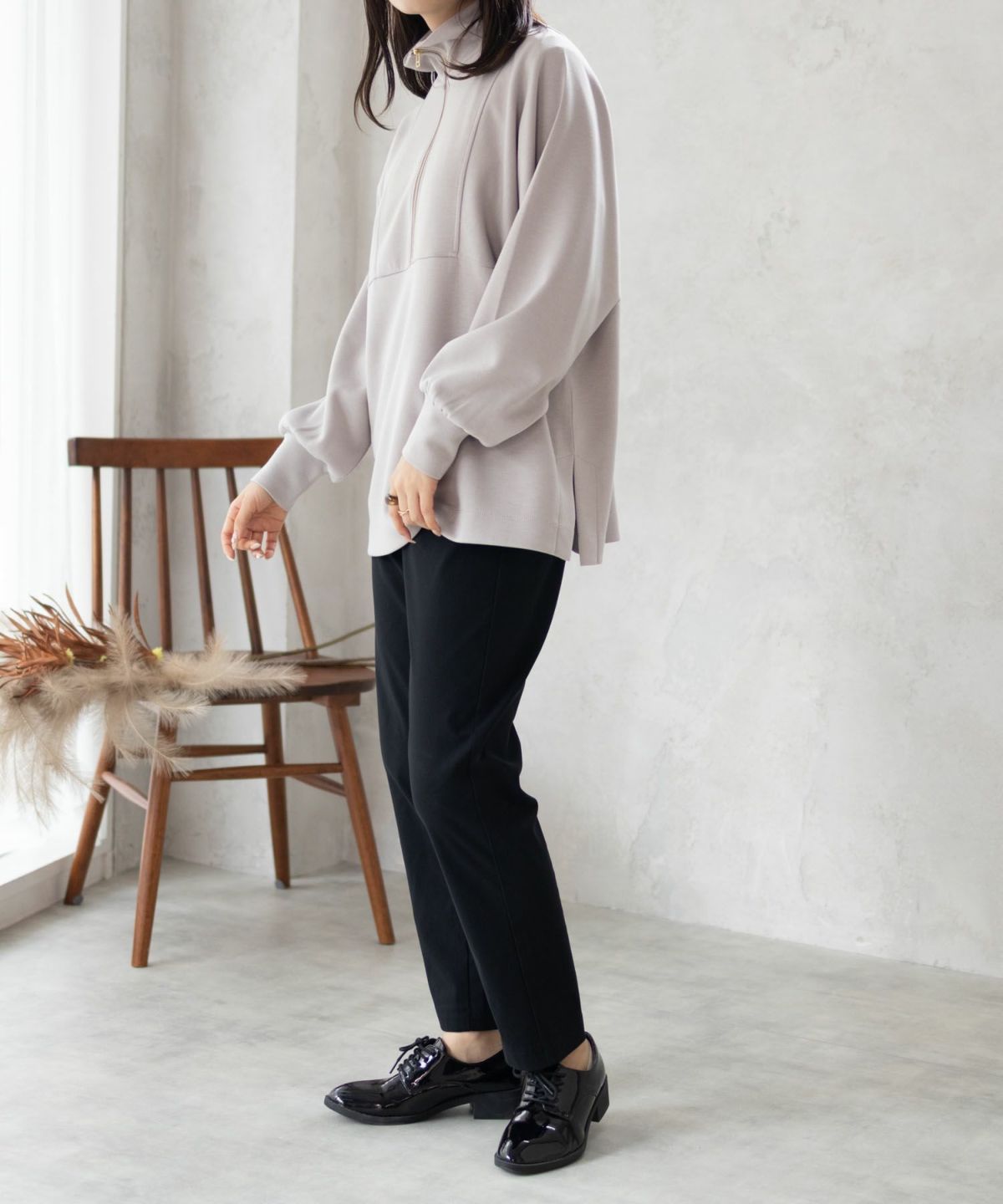 HusHusH ポンチ素材 デザインZIPプルオーバー レディース