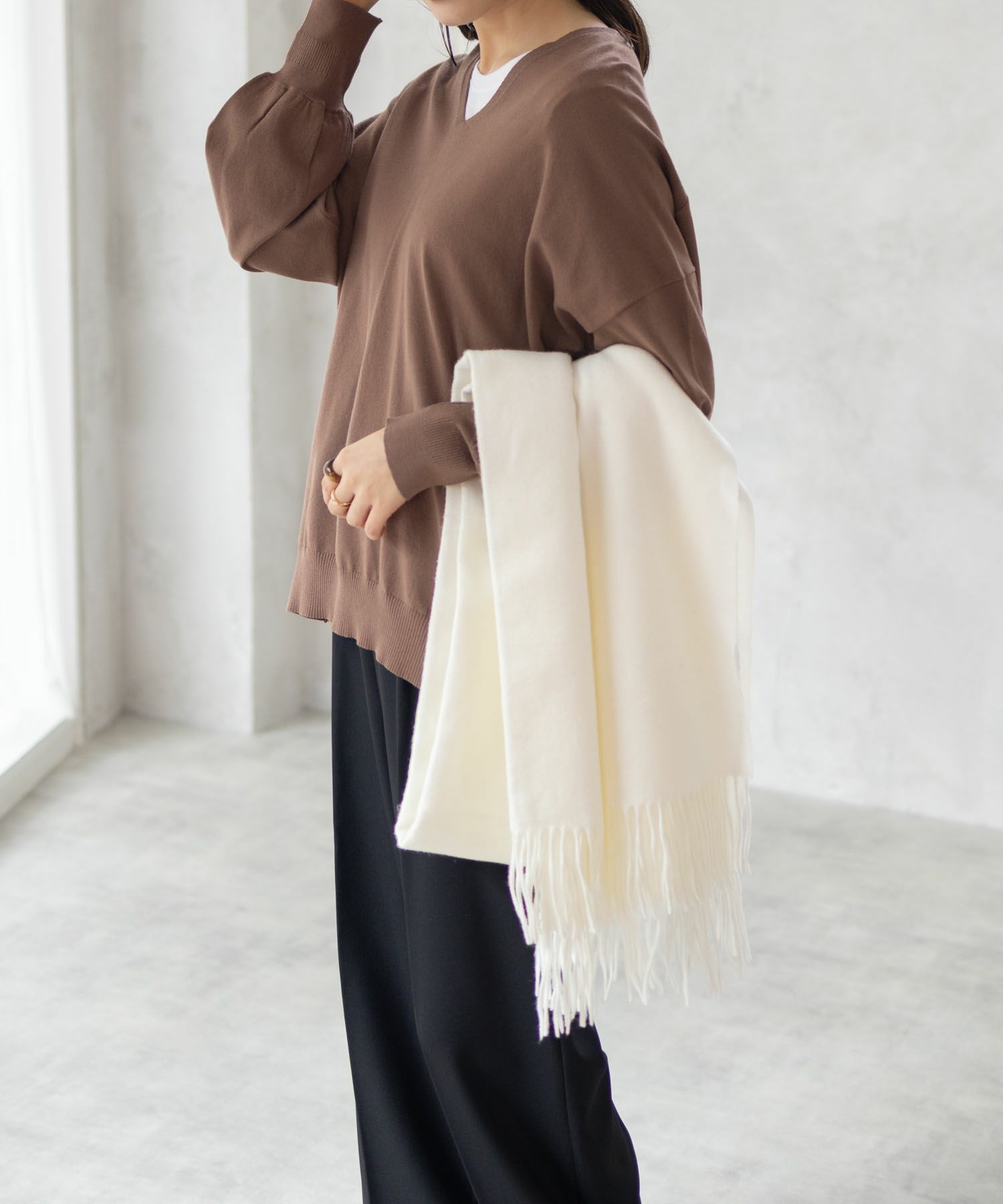 [さらに50%OFF]HusHusH  Vネックコクーンニット レディース商品画像-16