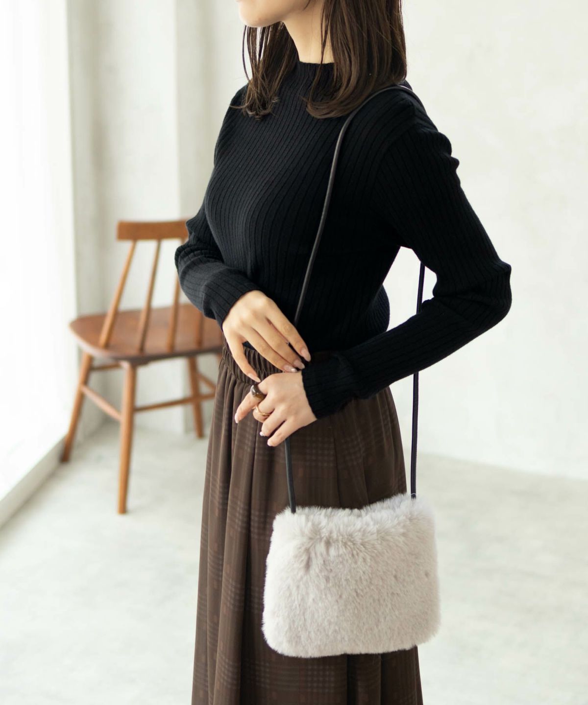 HusHusH リブハイネック レディース