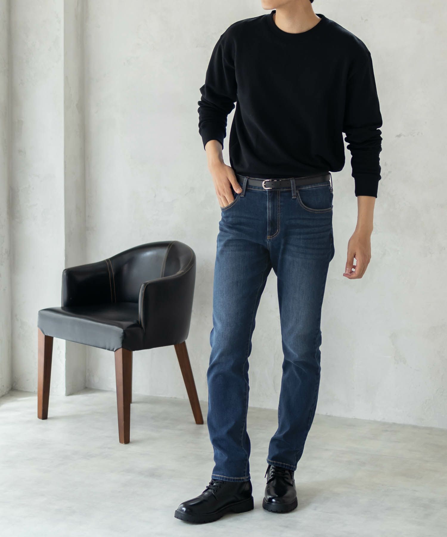 NAVY 温℃ 裏起毛5ポケットストレートデニムパンツ メンズ商品サムネイル-19