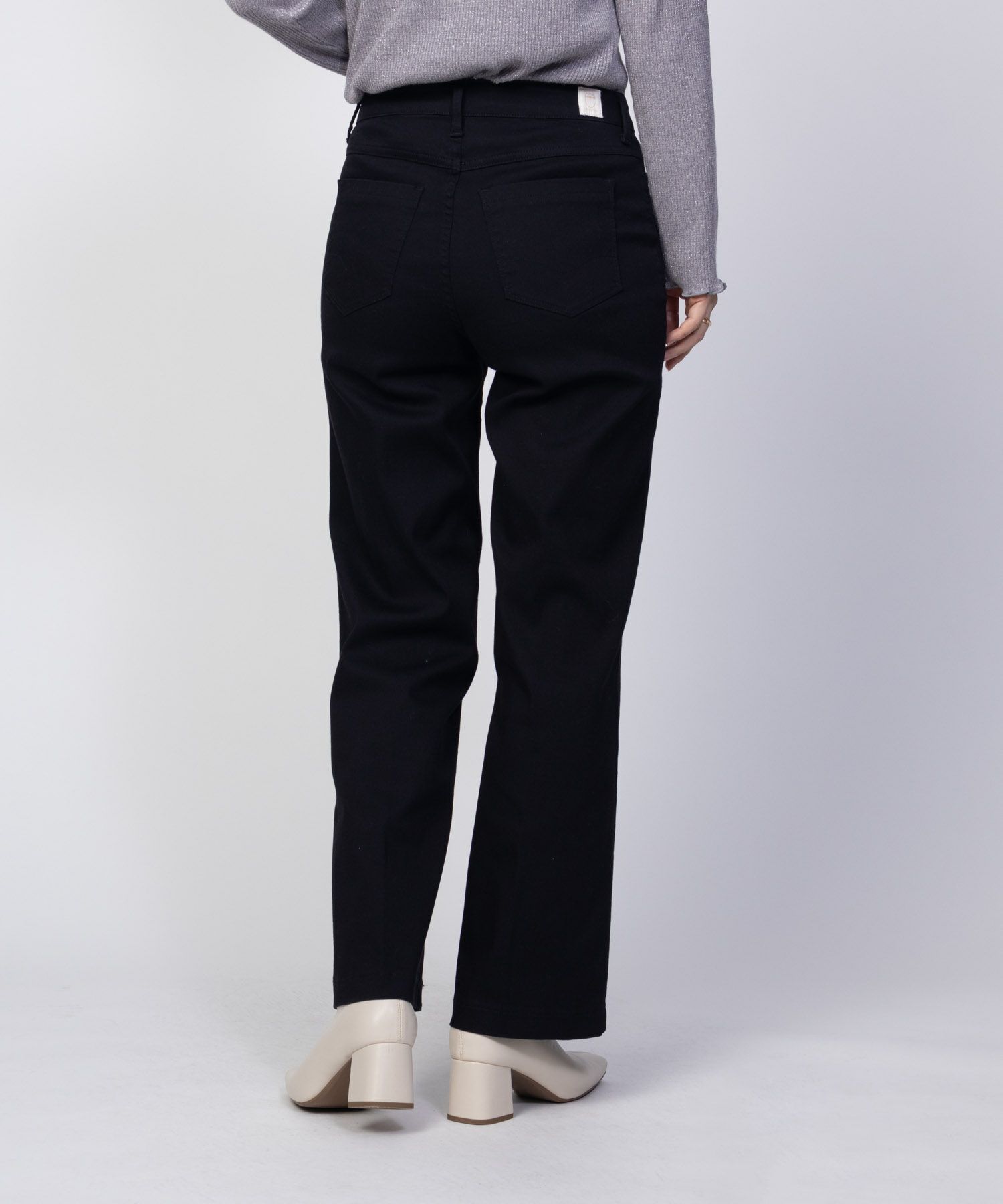 C17 ラシックワイドパンツ レディース