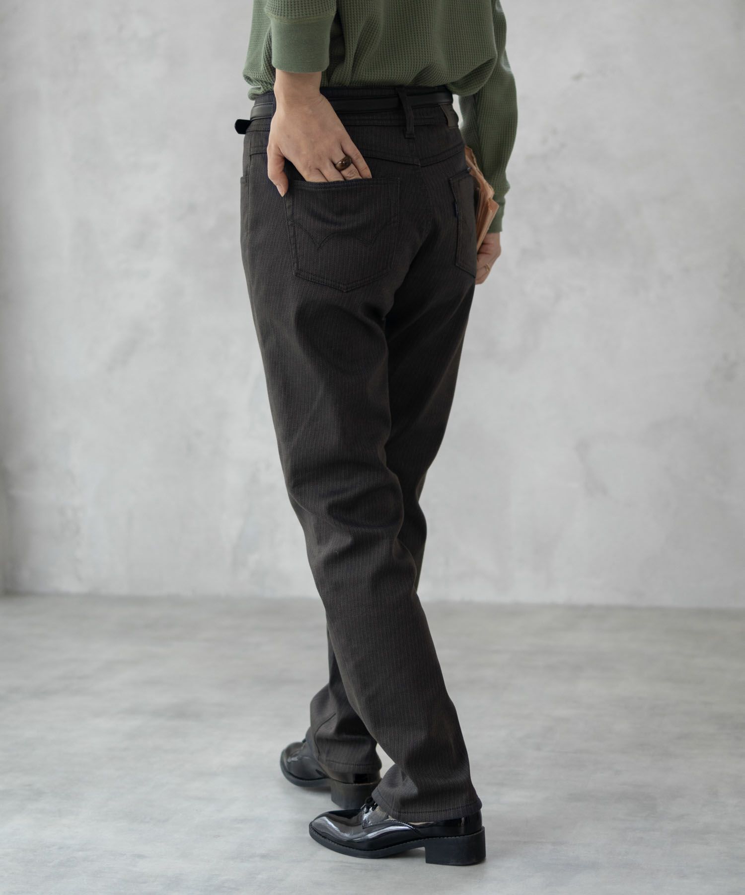 EDWIN インターナショナルベーシック BODY FIRE ゆったりストレート デニムパンツ レディース