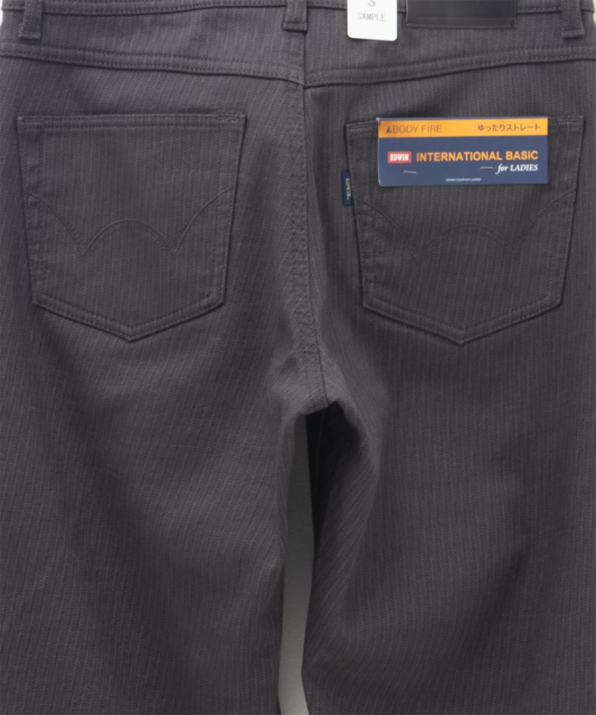EDWIN インターナショナルベーシック BODY FIRE ゆったりストレート デニムパンツ レディース