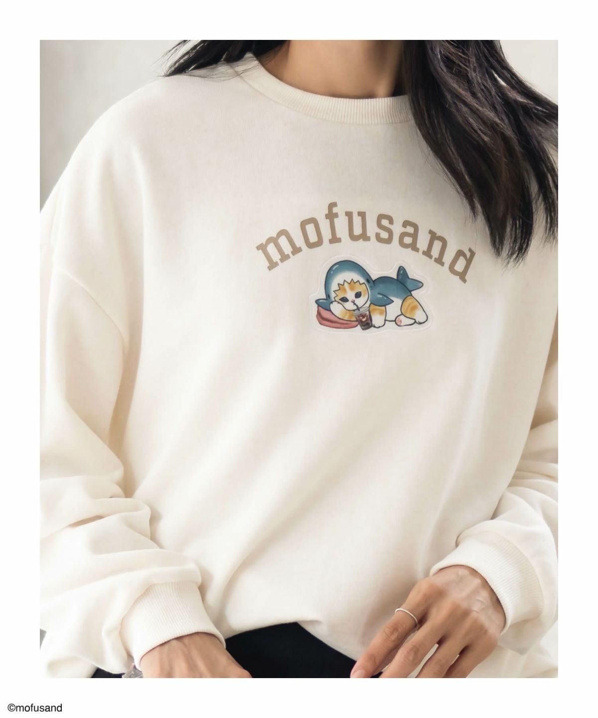 mofusand サメにゃんプリントトレーナー レディース