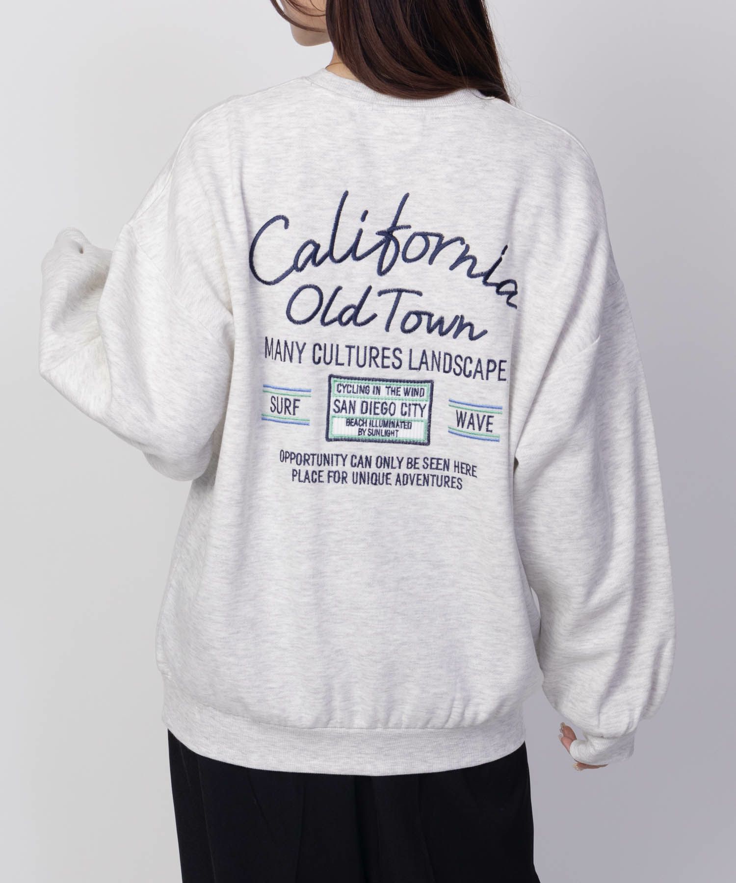 UNDERWRAPS ビッグロゴ刺繍トレーナー レディース