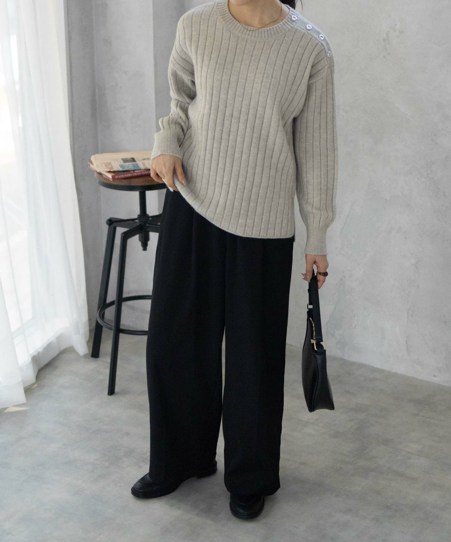 [さらに50%OFF]nAvy  もちり もちもち 洗えるニット 肩ボタンクルーネック レディース商品サムネイル-8