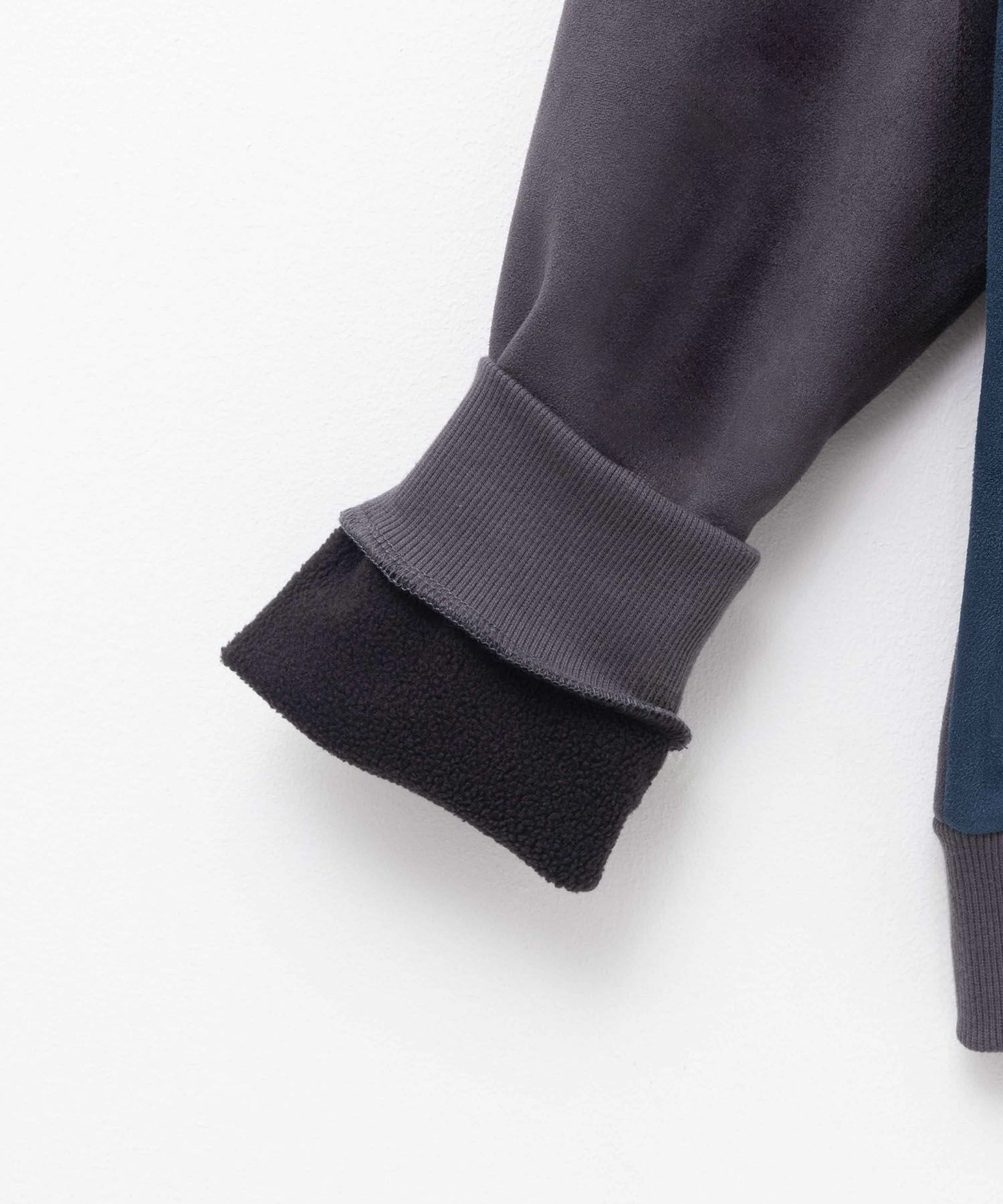 URBAN COLLECTION  スエードライク切替プルオーバー メンズ商品画像-5