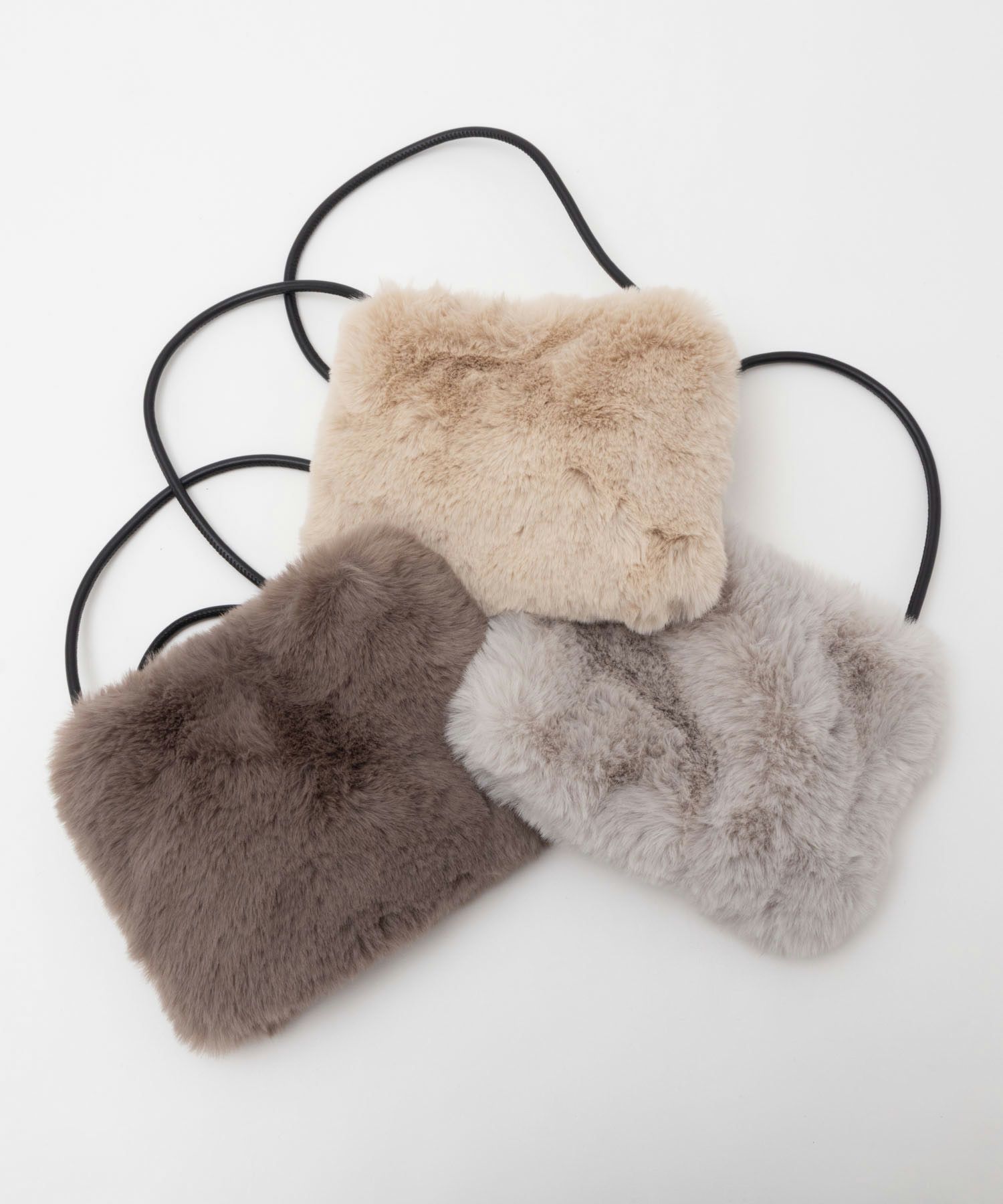 HusHusH ファーポシェット レディース