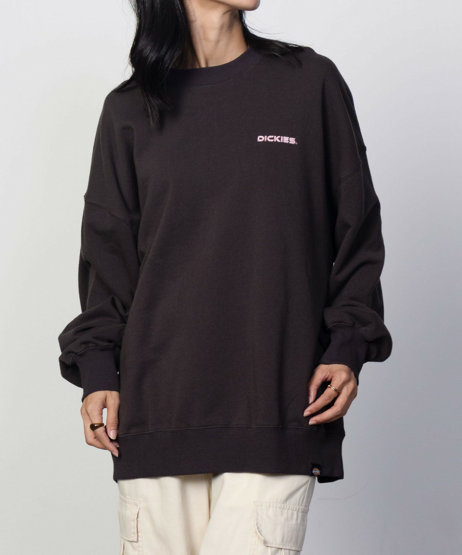 Dickies かすれフェスプリント裏起毛トレーナー レディース