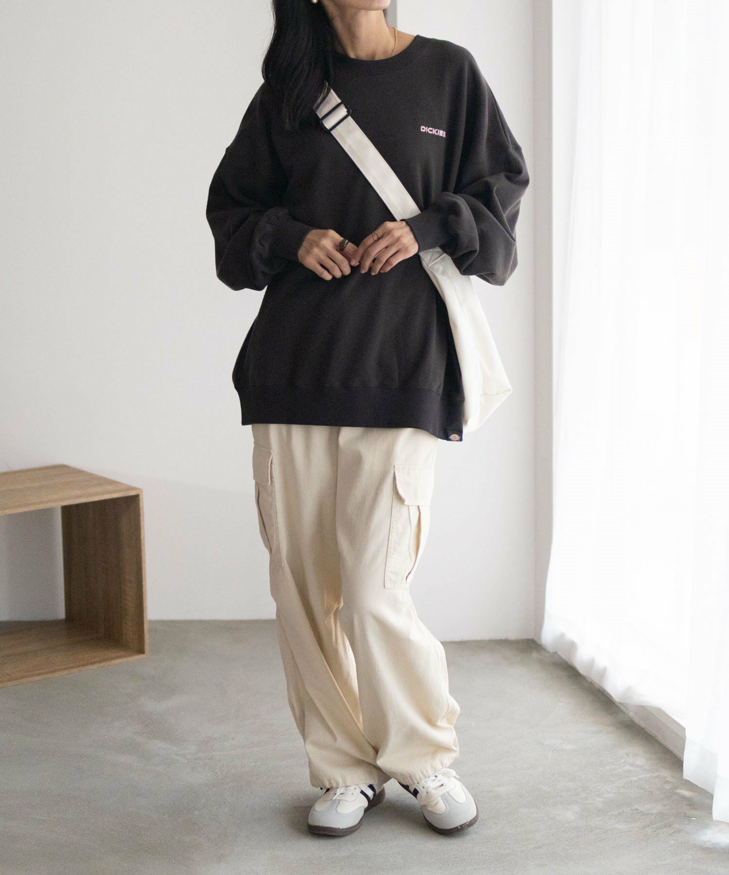 Dickies かすれフェスプリント裏起毛トレーナー レディース