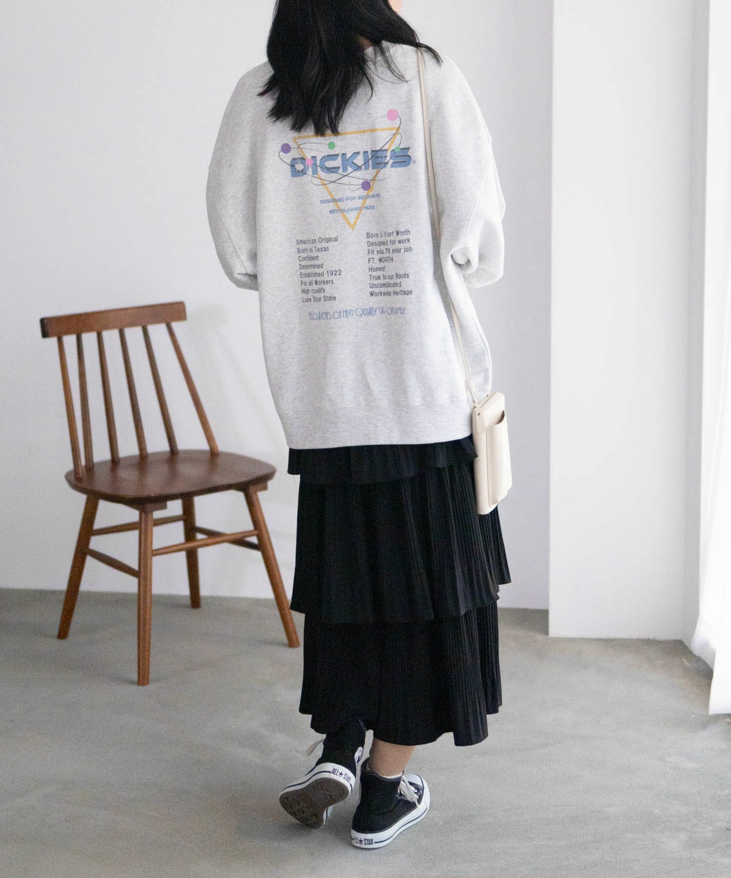 Dickies かすれフェスプリント裏起毛トレーナー レディース