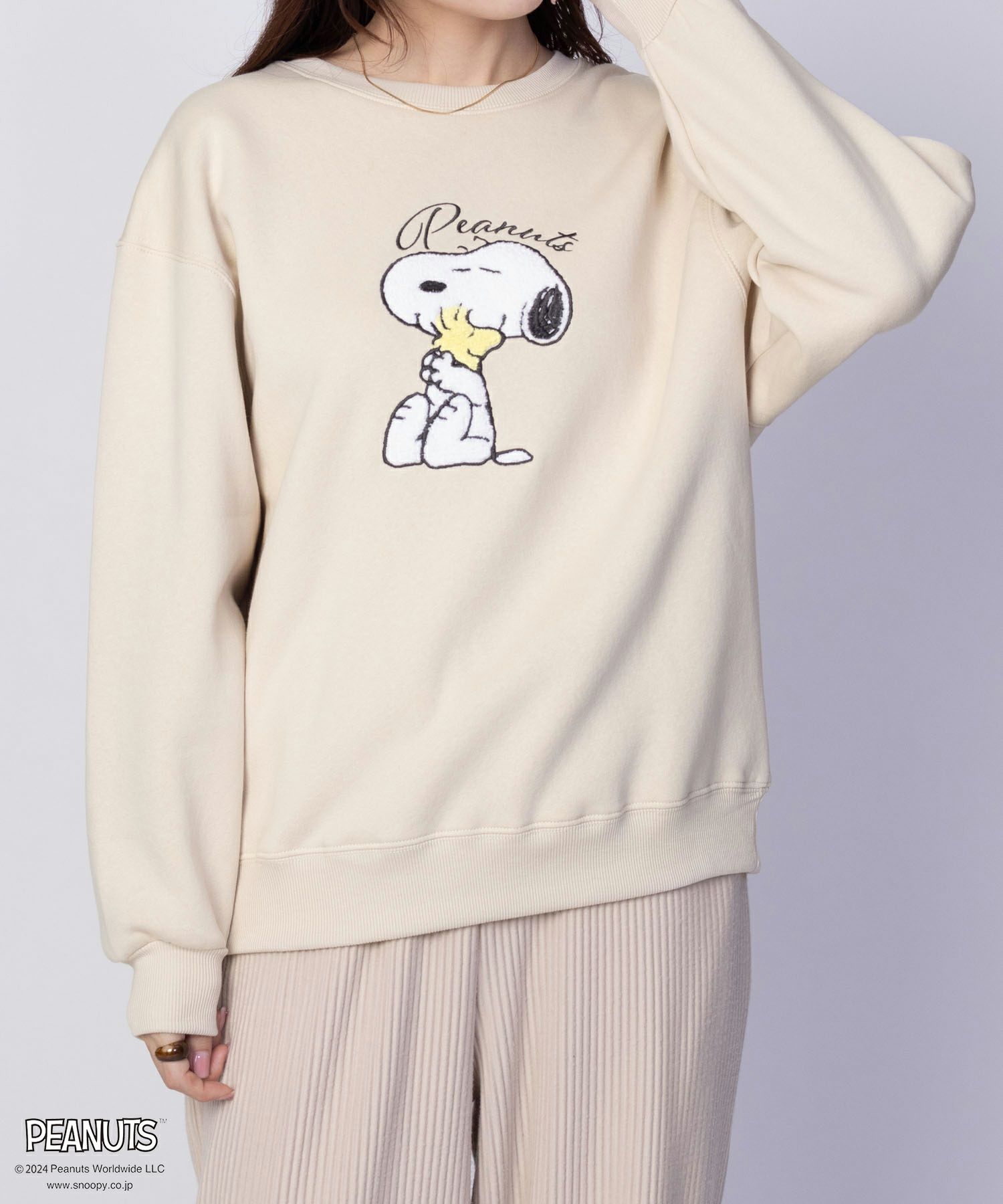 PEANUTS SNOOPY サガラ刺繍ルーズトレーナー レディース