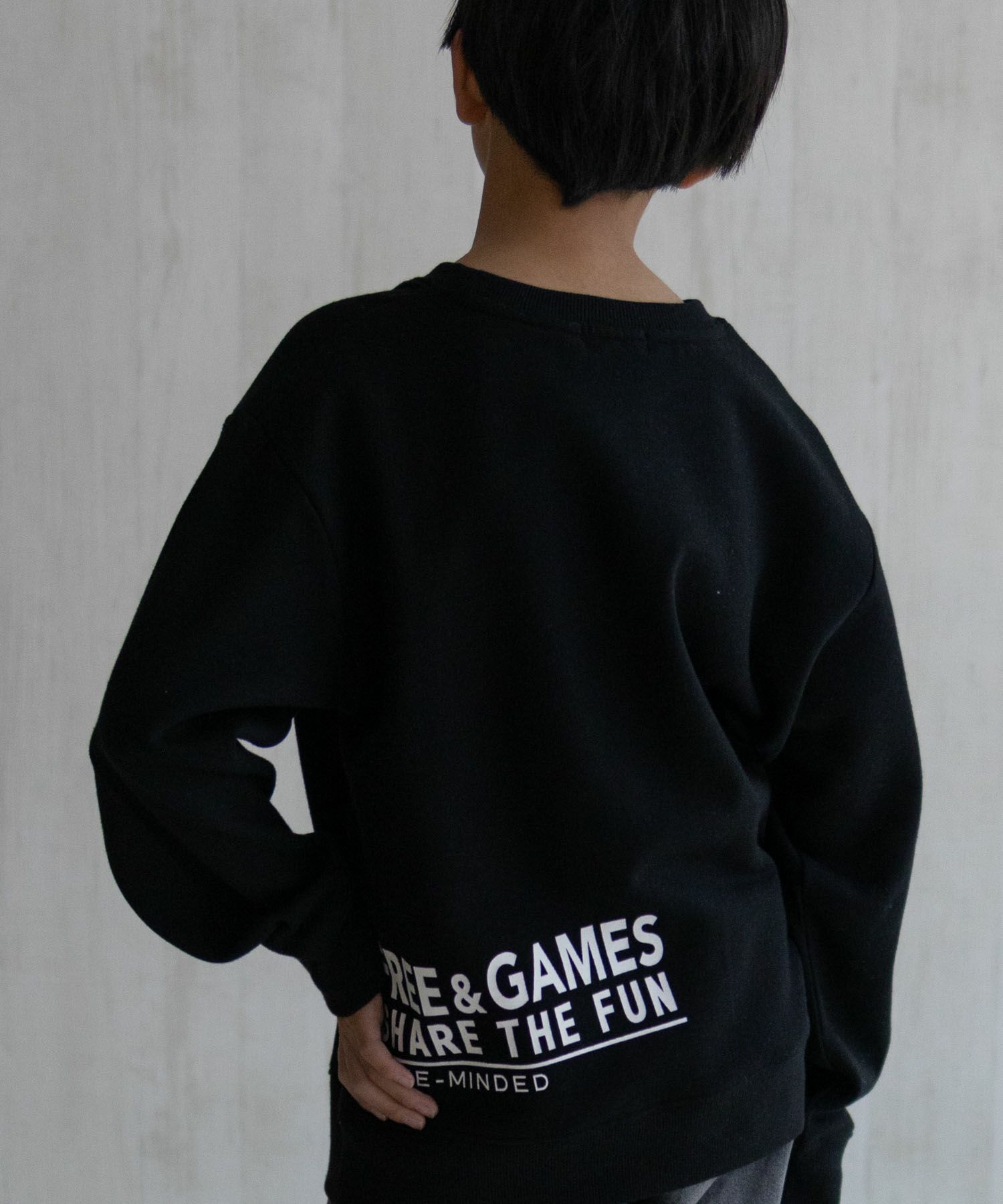 T-GRAPHICS プリントトレーナー キッズ