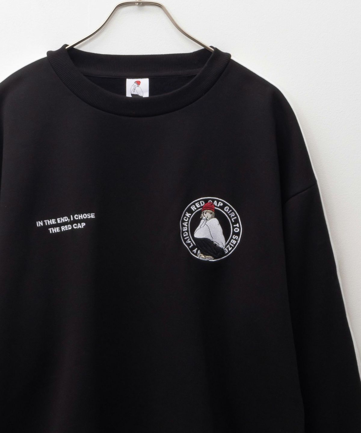 RED CAP GIRL 裏起毛袖ライン胸刺繍クルーネックスウェット メンズ