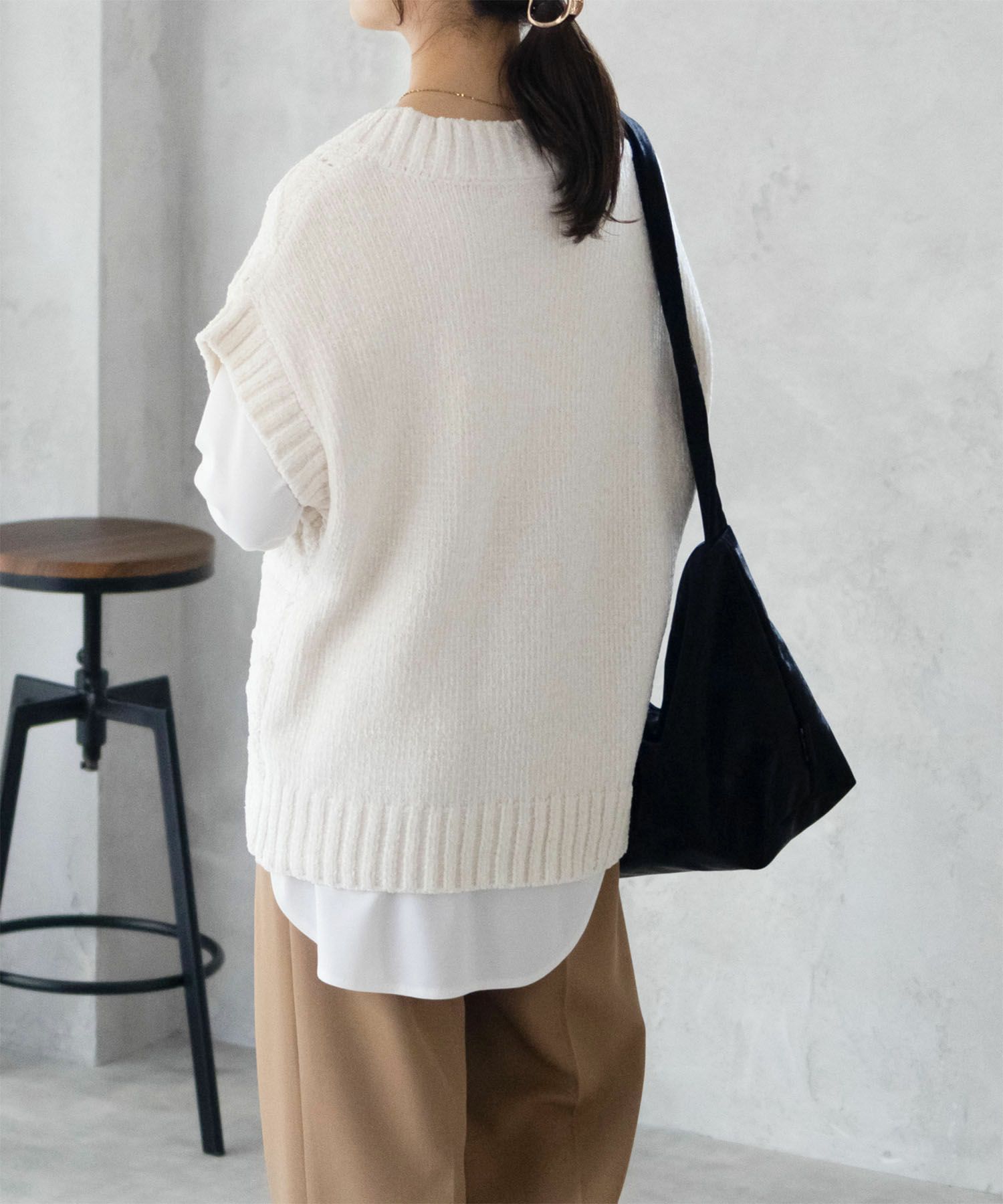 HusHusH  モールVネックニットベスト レディース商品画像-2