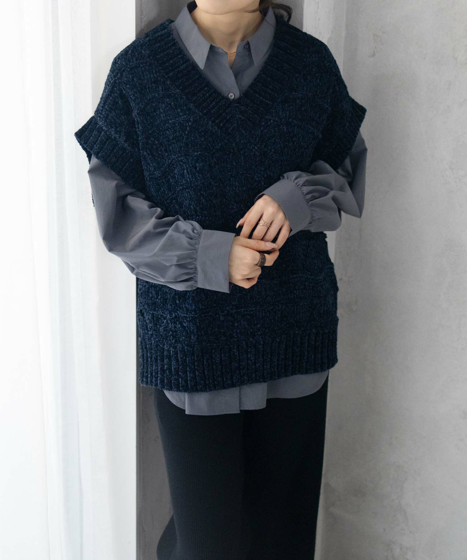 [さらに50%OFF]HusHusH  モールVネックニットベスト レディース商品サムネイル-7