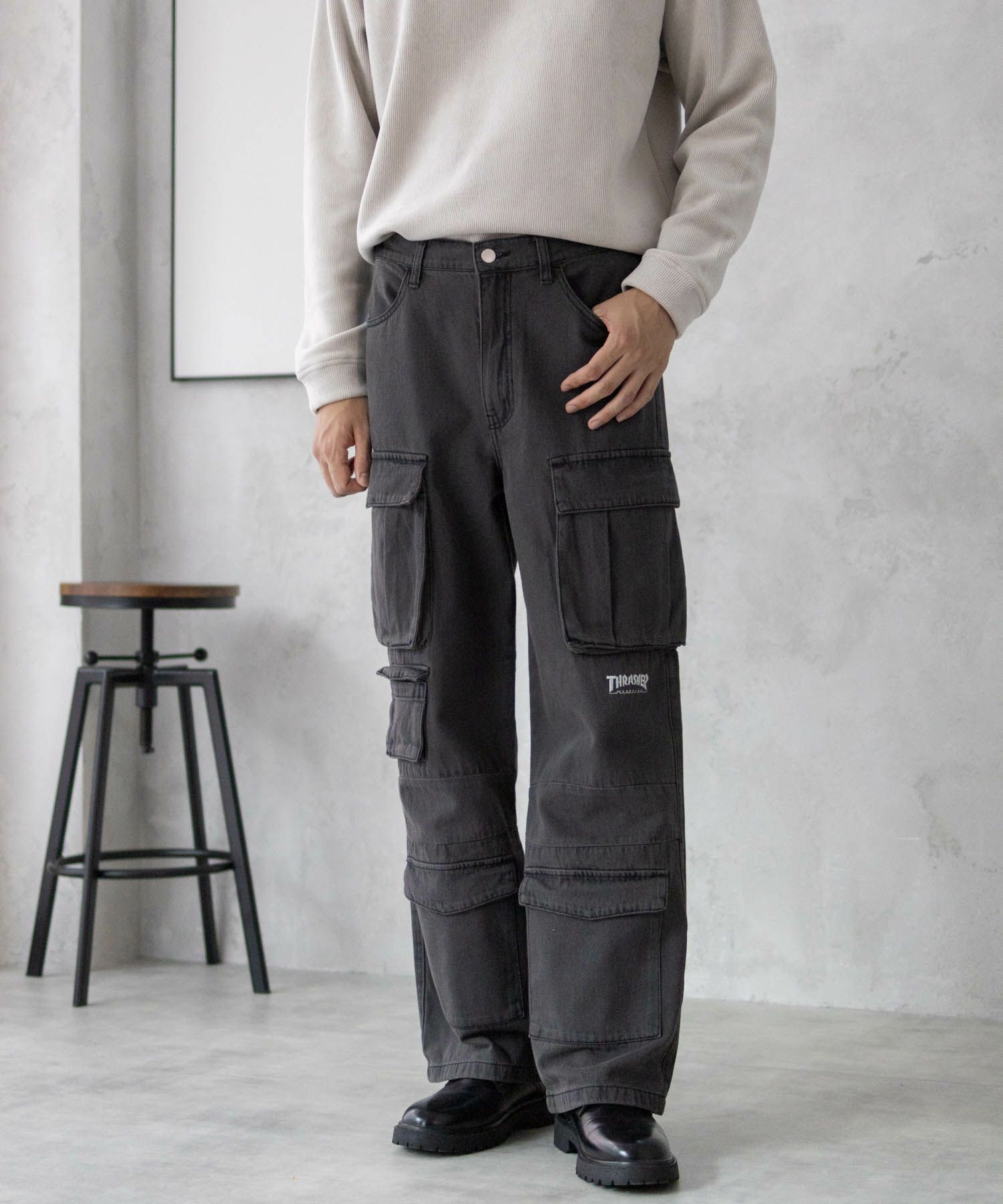 THRASHER  9ポケットデニムカーゴパンツ メンズ商品画像-1