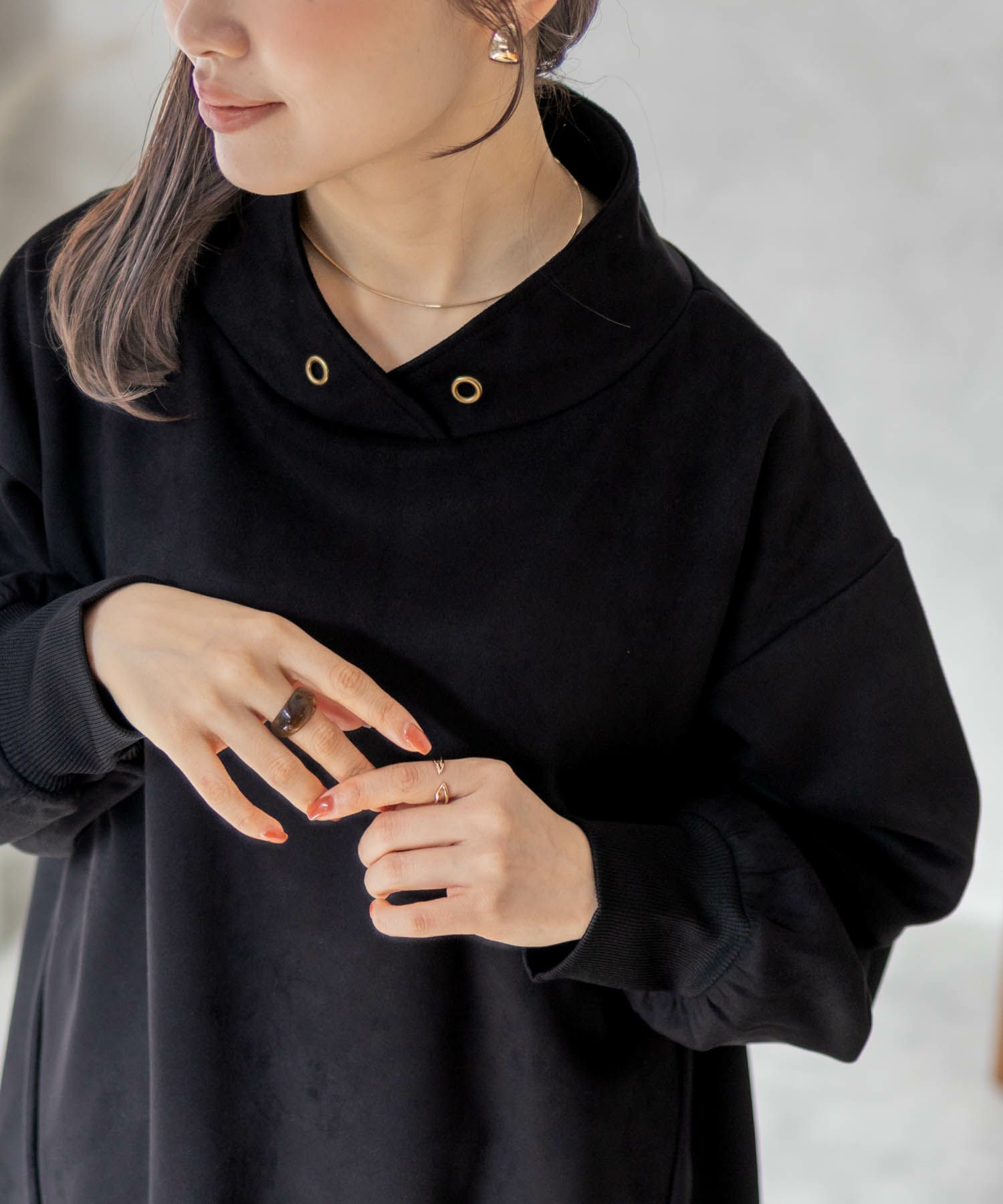 HusHusH カットスエードハイネック レディース