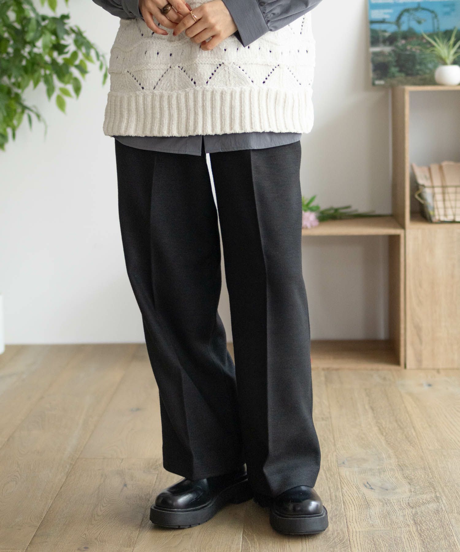 HusHusH タックセミワイドパンツ レディース