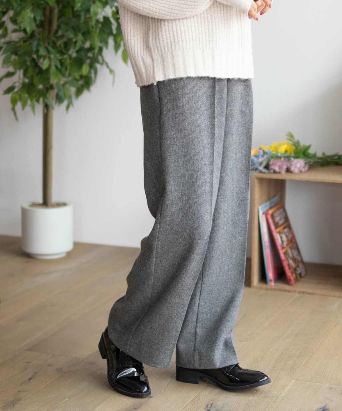 HusHusH タックセミワイドパンツ レディース