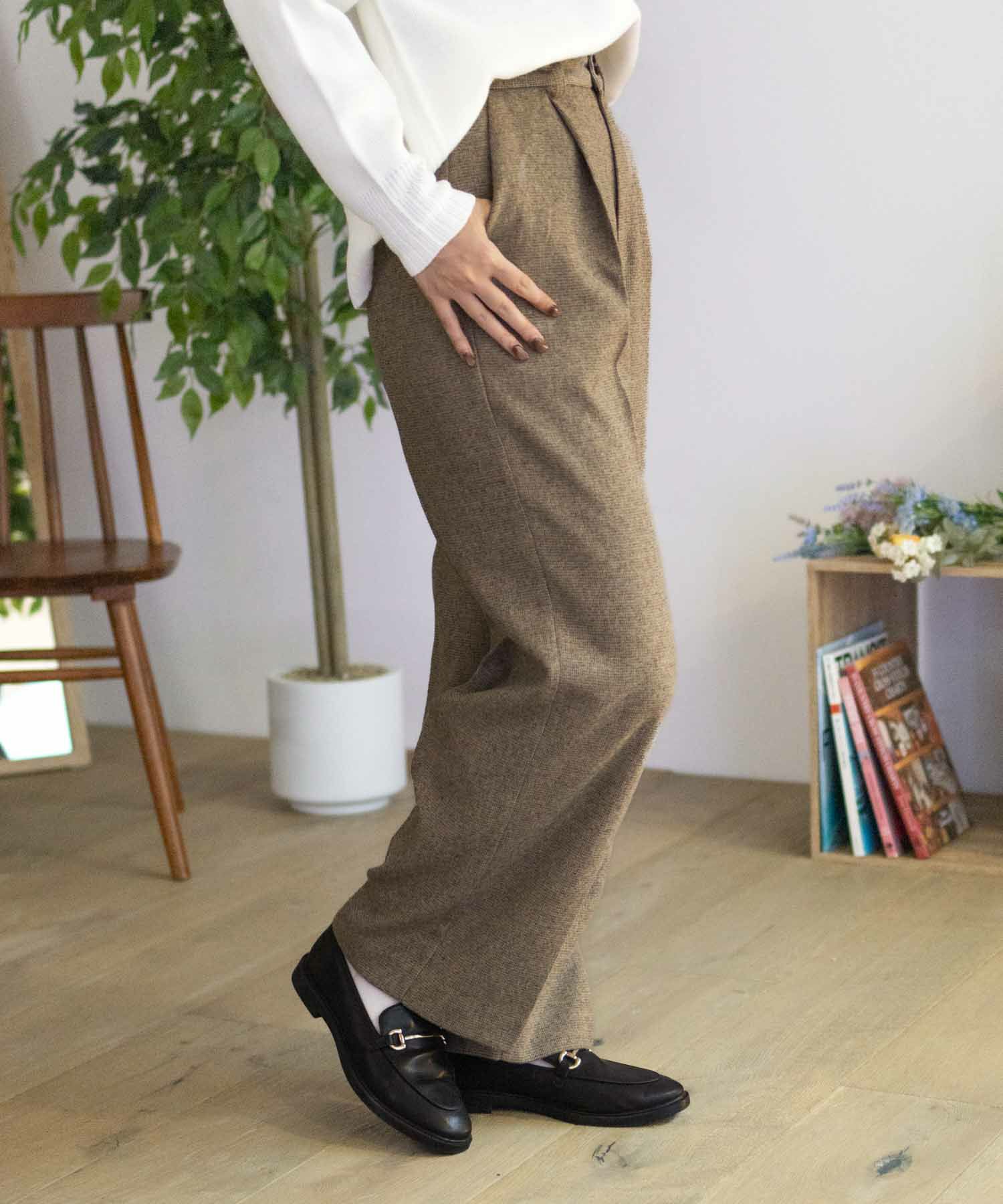 HusHusH タックセミワイドパンツ レディース