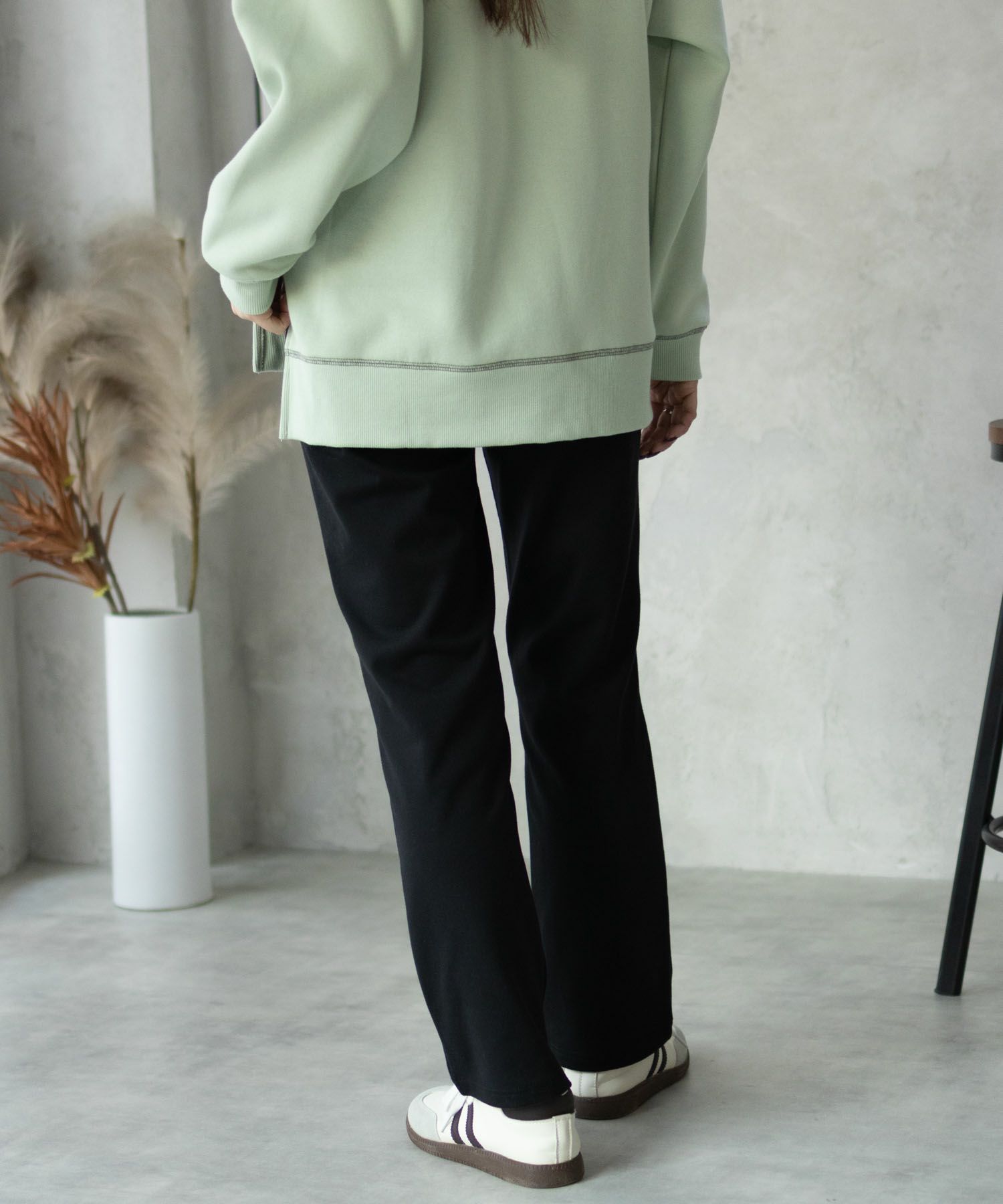 nAvy  モイストタッチストレートパンツ レディース商品画像-8