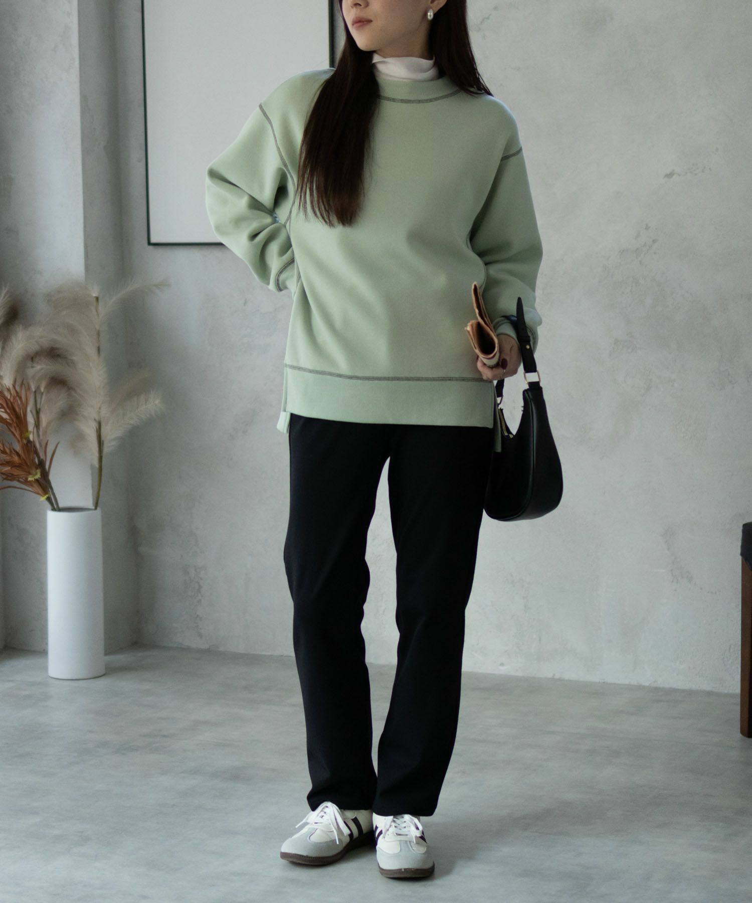 nAvy モイストタッチストレートパンツ レディース