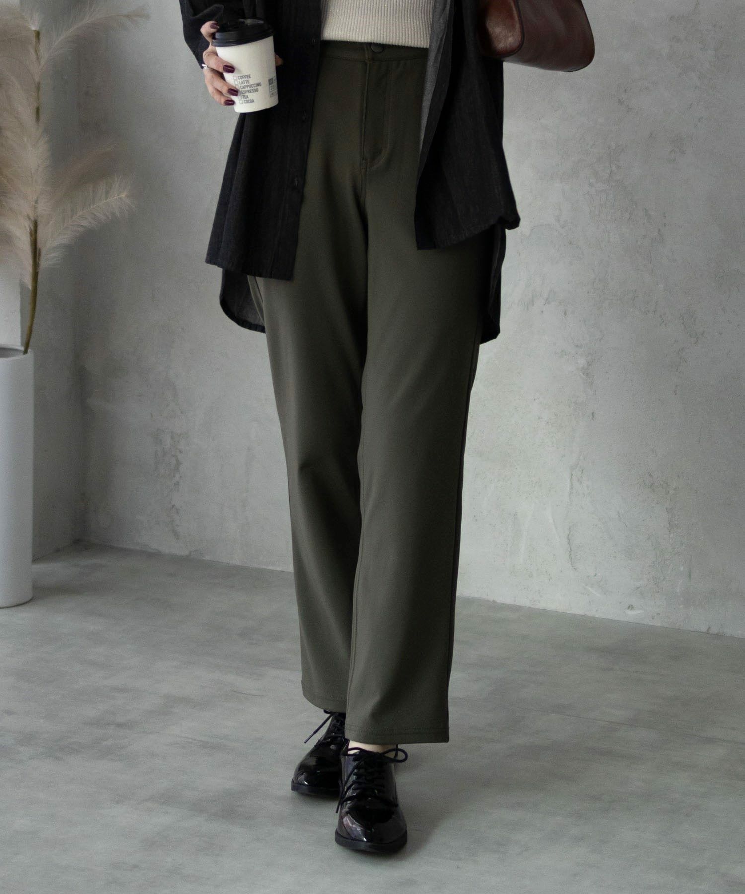 nAvy  モイストタッチストレートパンツ レディース商品画像-10