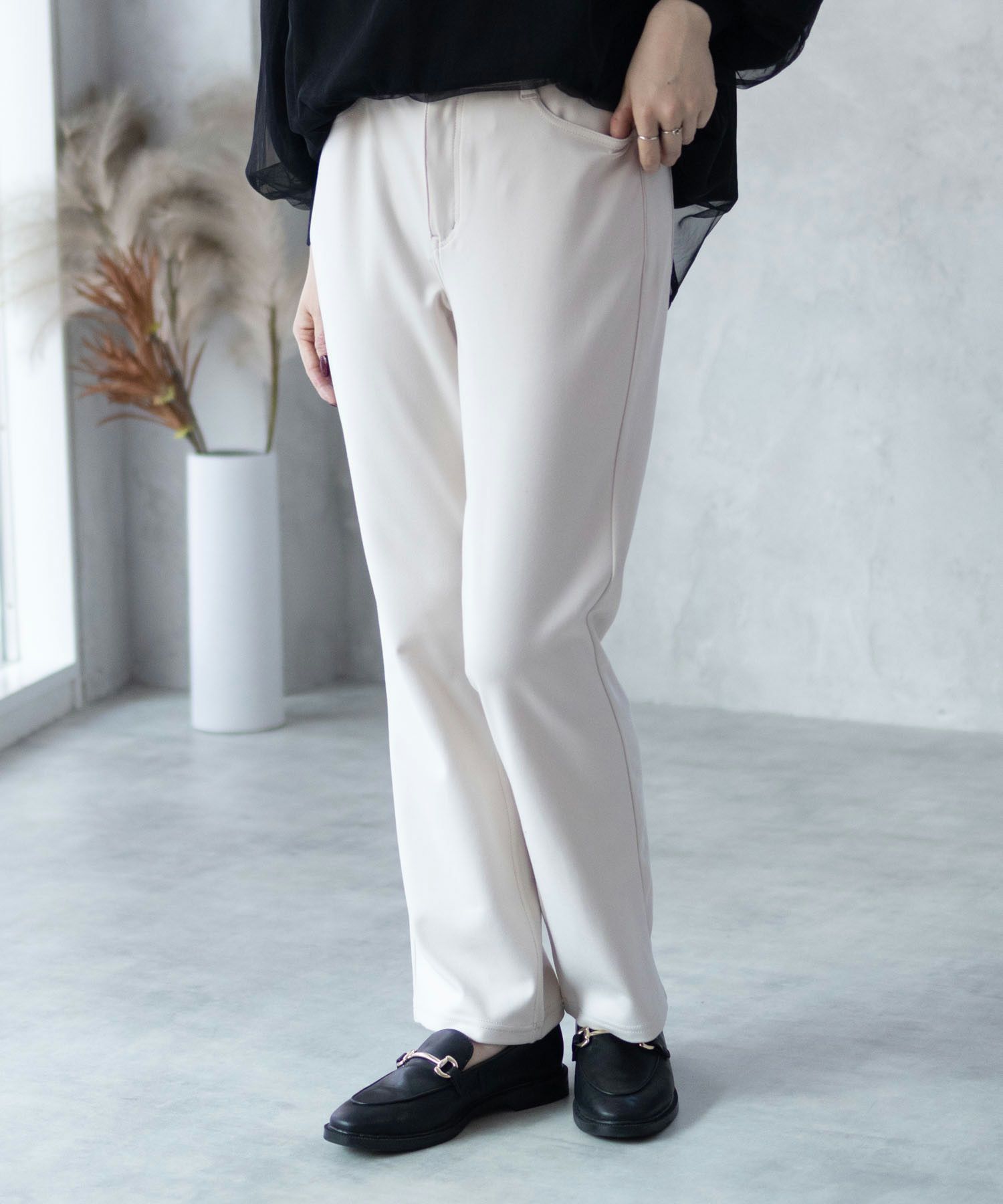 nAvy モイストタッチストレートパンツ レディース商品画像-15