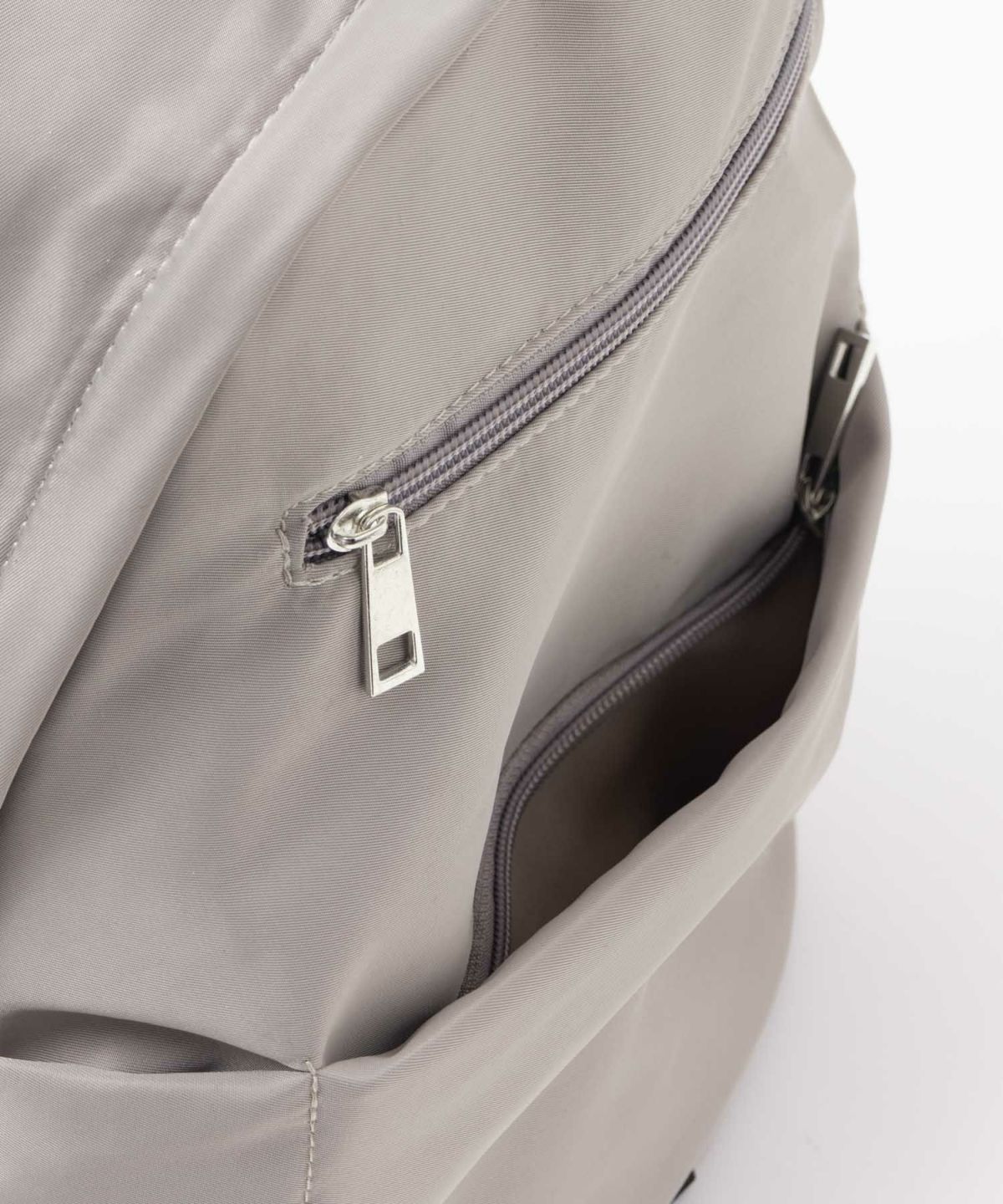 多ポケットリュック