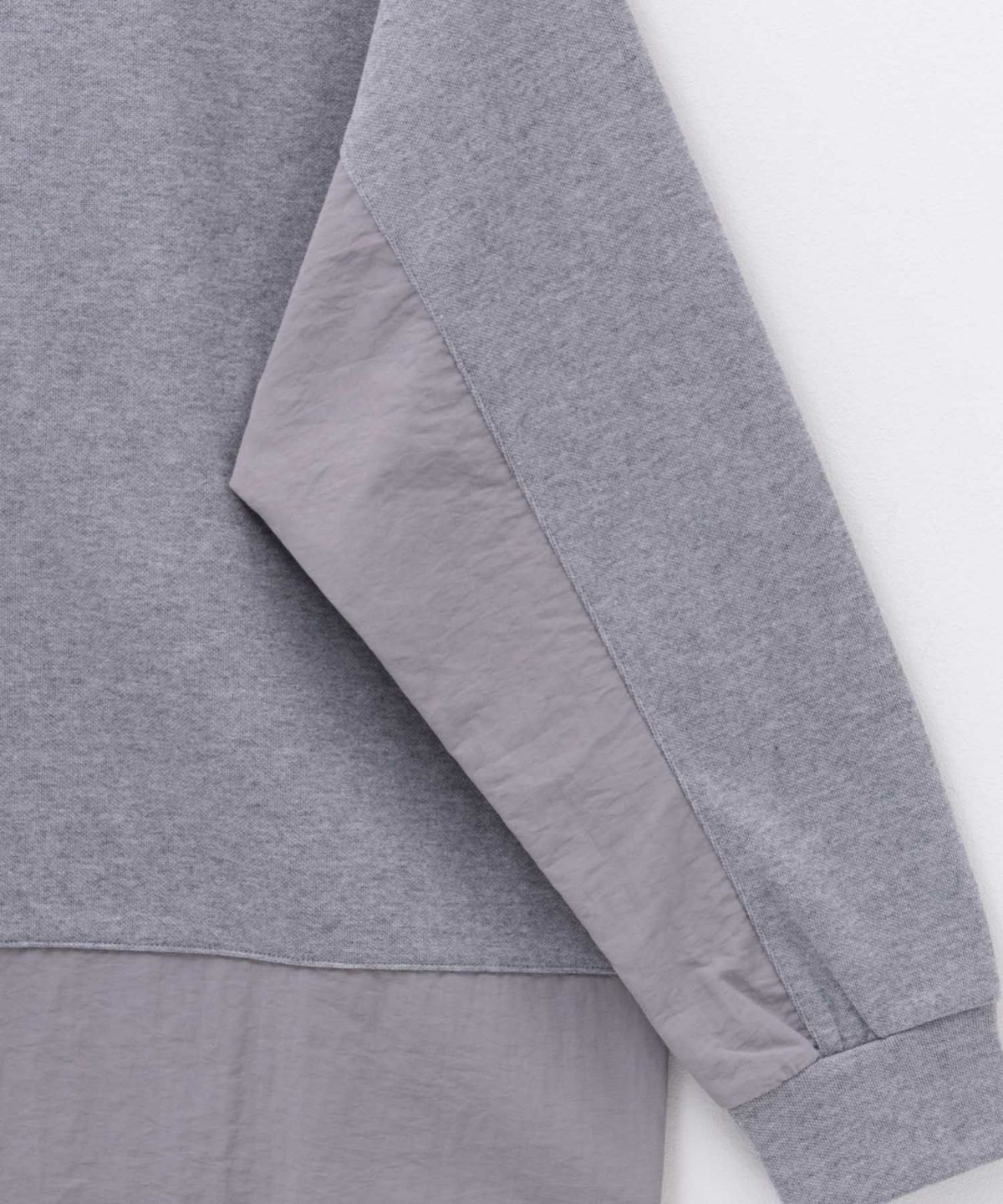 nAvy 異素材切替プルオーバー レディース