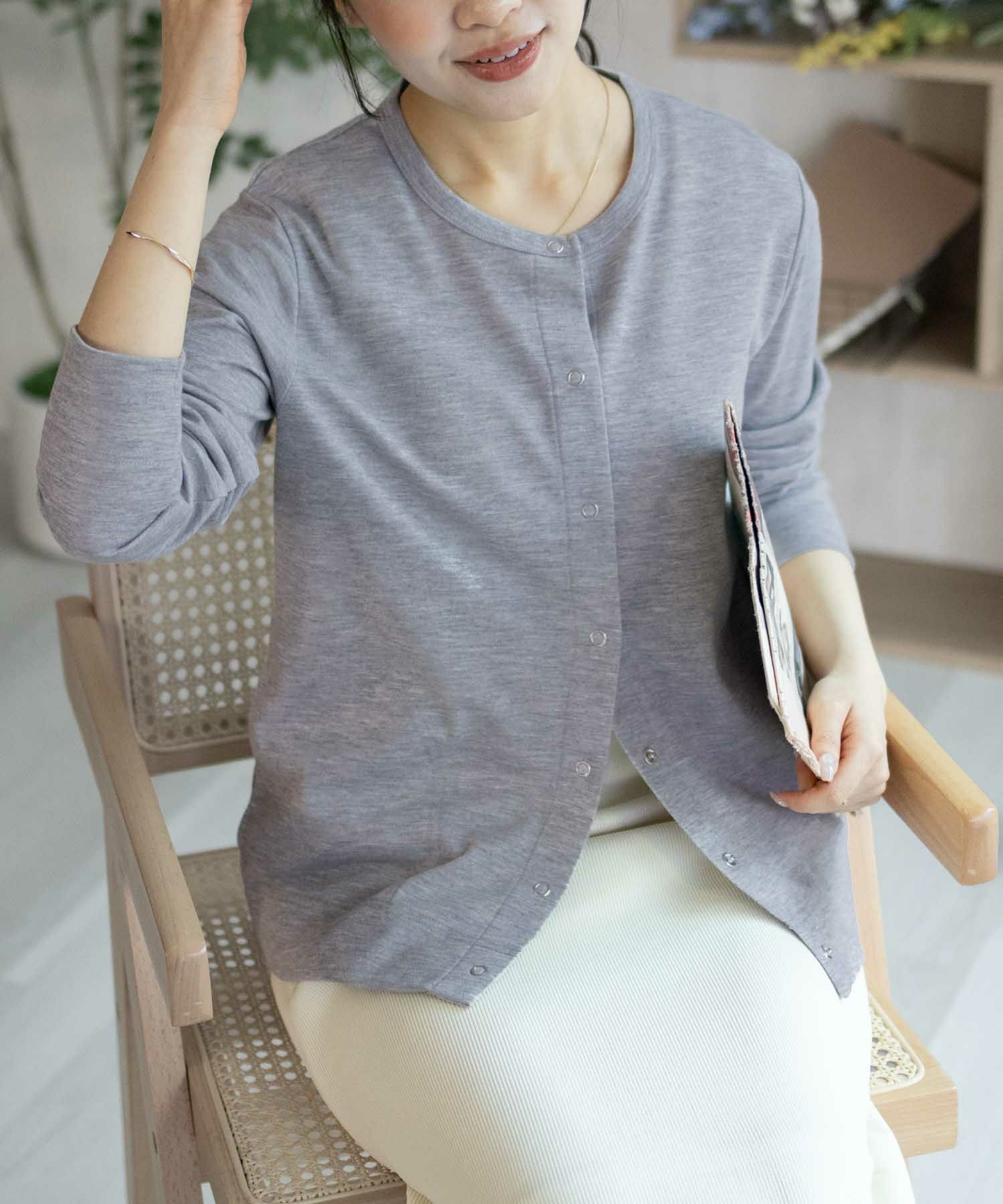 nAvy SARARI UVカットカーディガン ドットボタン レディース商品画像-1