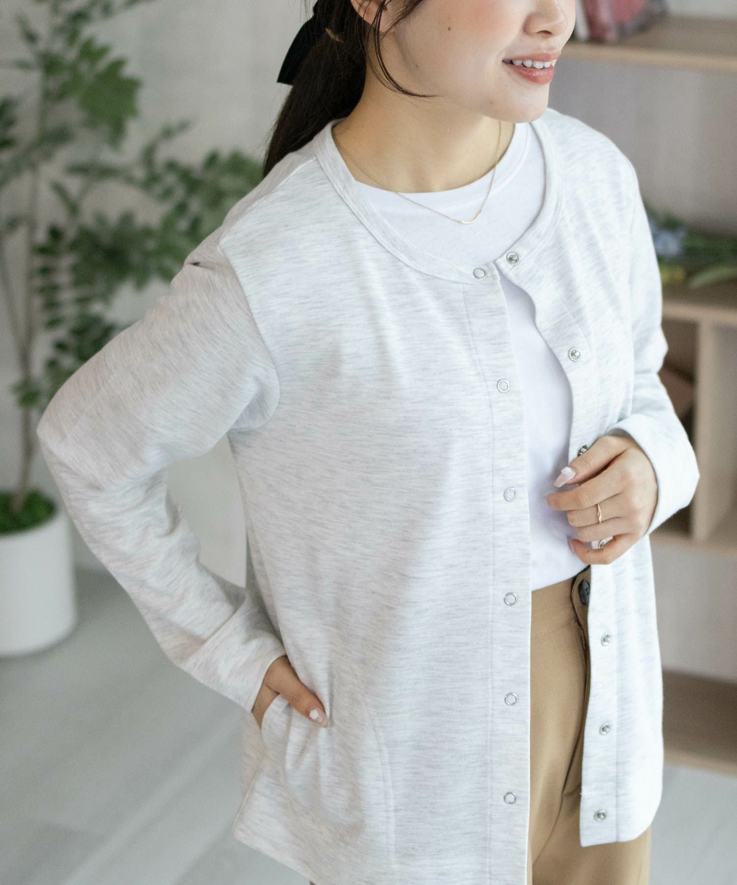 nAvy SARARI UVカットカーディガン ドットボタン レディース商品サムネイル-14