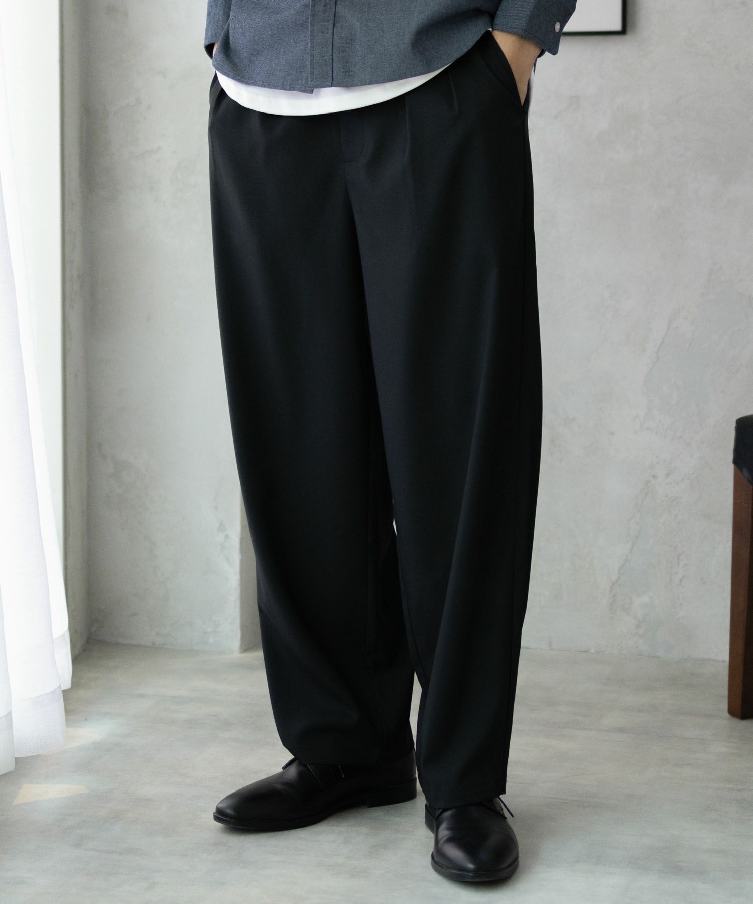 URBAN COLLECTION タックワイドスラックス メンズ