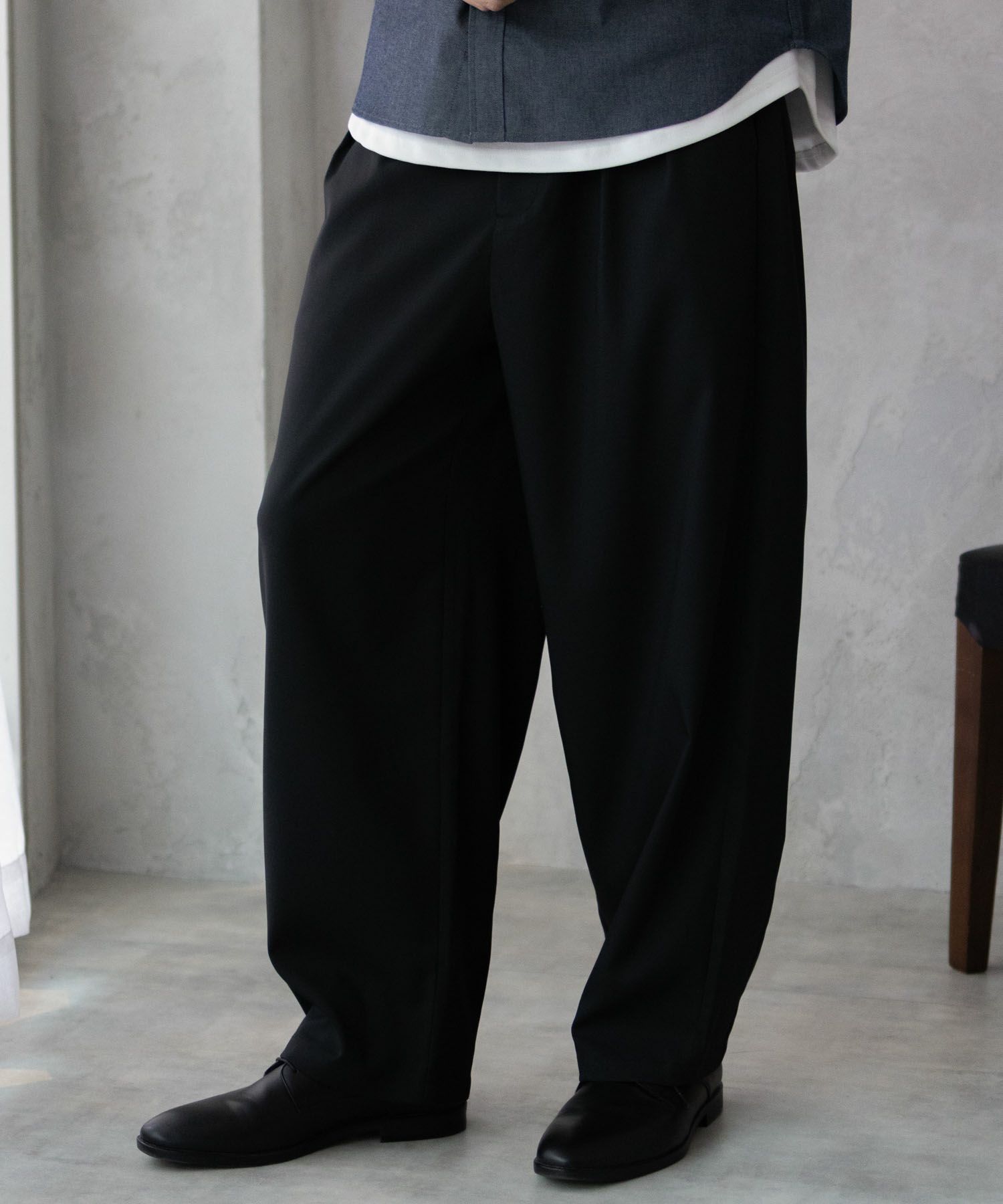 URBAN COLLECTION タックワイドスラックス メンズ