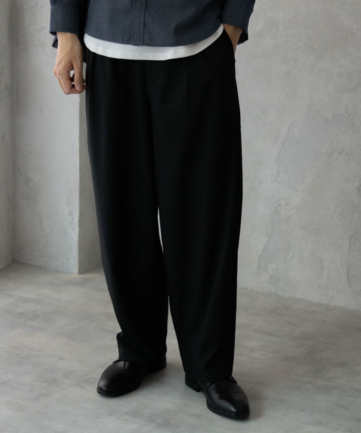 URBAN COLLECTION タックワイドスラックス メンズ