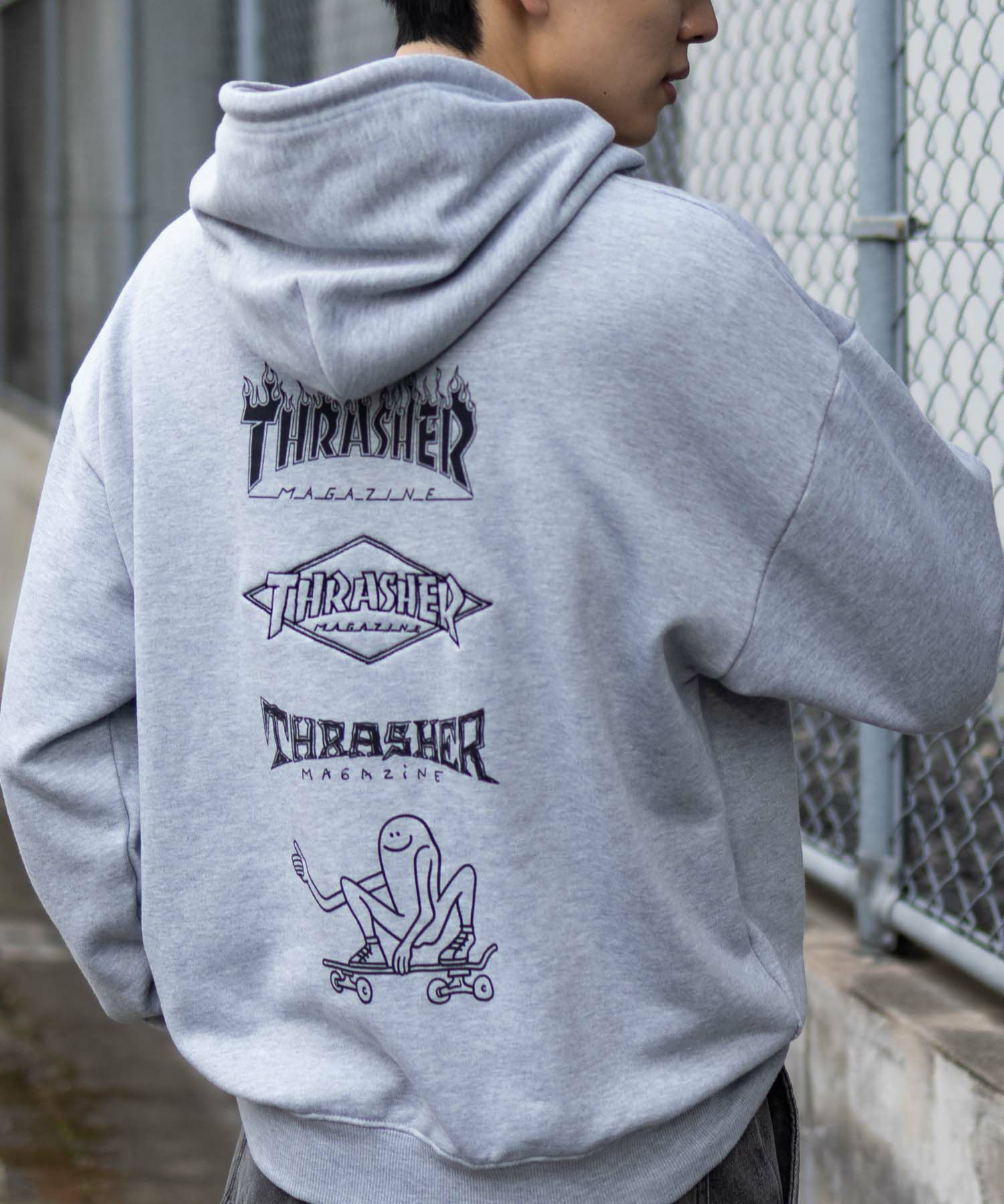 THRASHER ロゴフーディー メンズ商品画像-11