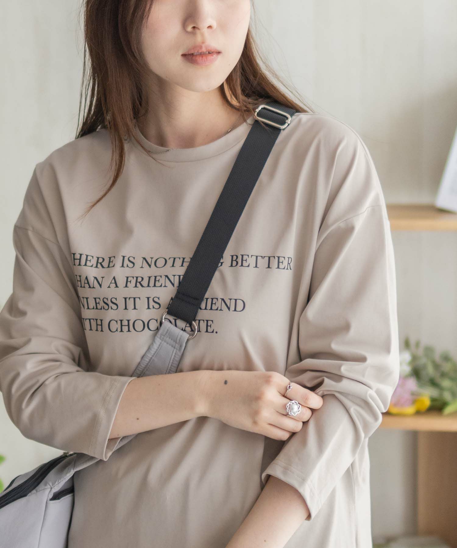 HusHusH プリント長袖Tシャツ レディース メール便 対応商品商品画像-3
