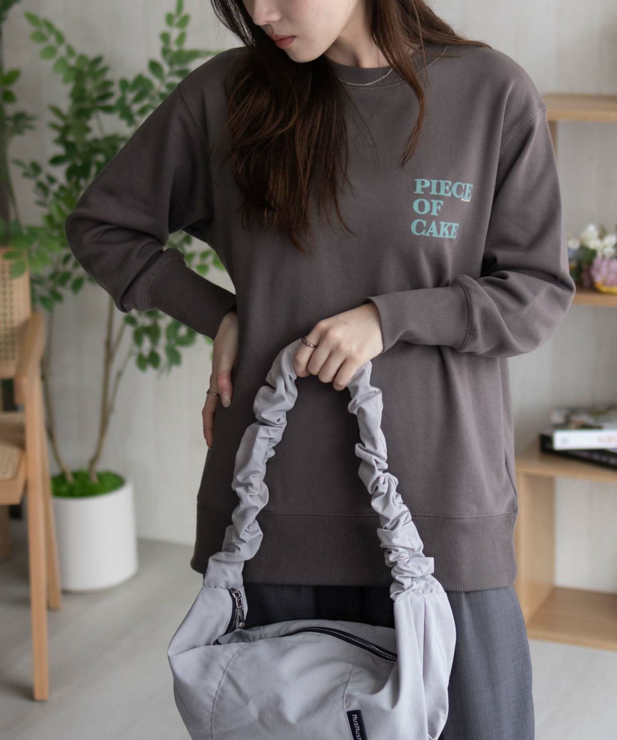 HusHusH ガゼットトレーナー レディース