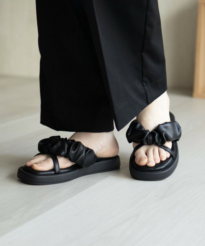 HusHusH クシュクシュサンダル レディース商品画像-4