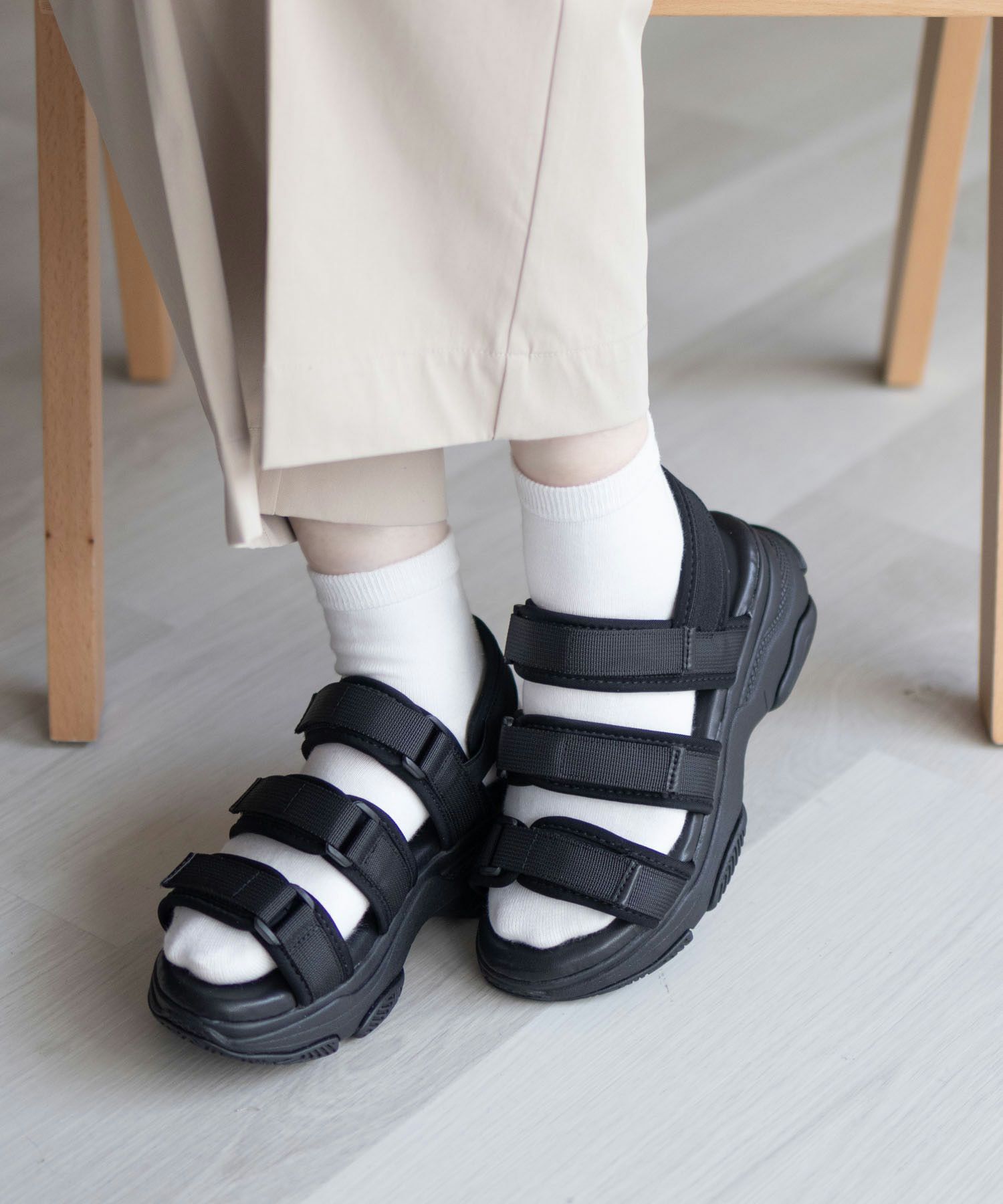 HusHusH  テープ使いスポーツサンダル レディース商品画像-1